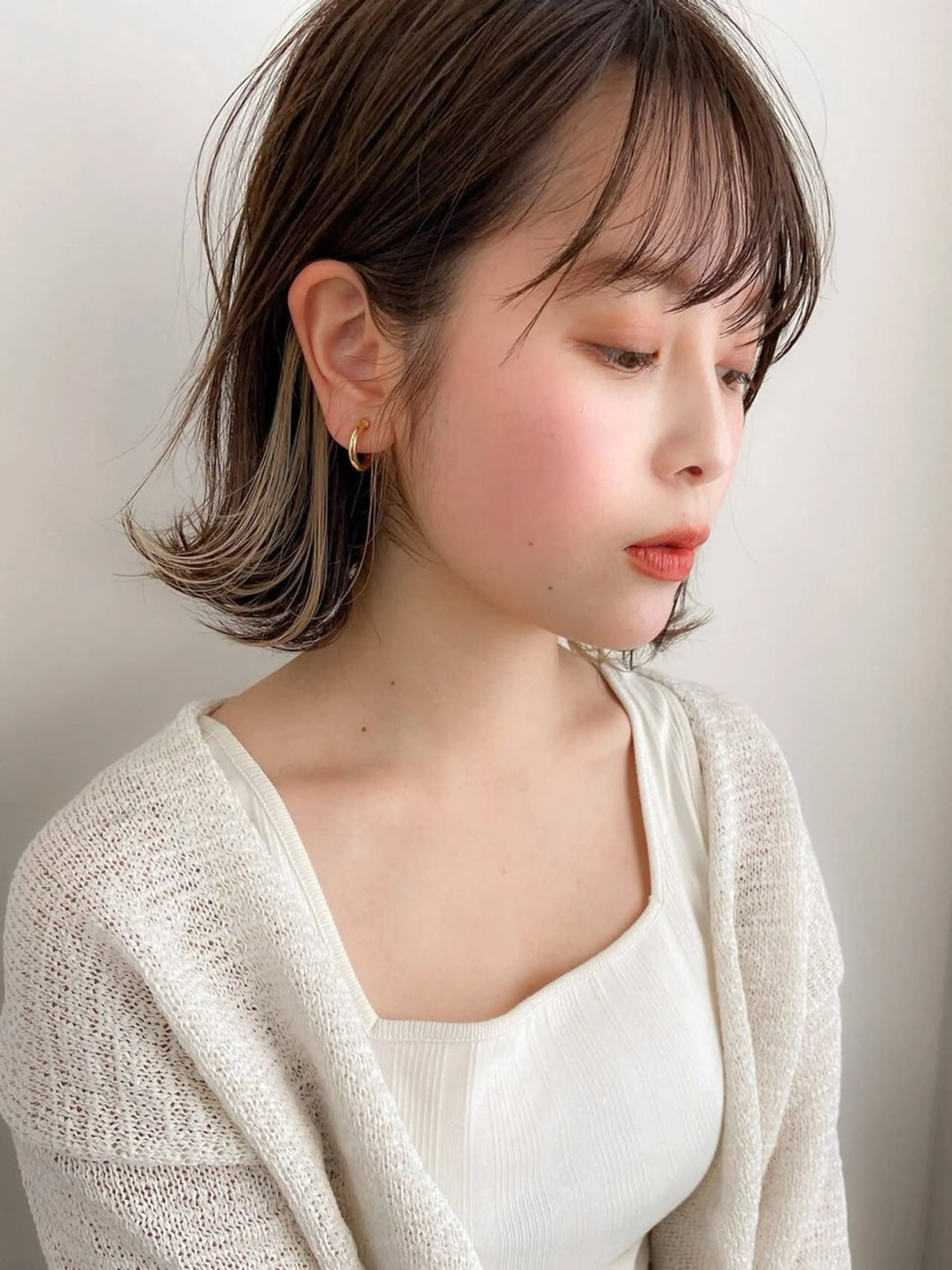 カラー 吉岡 茉穂のヘアスタイル