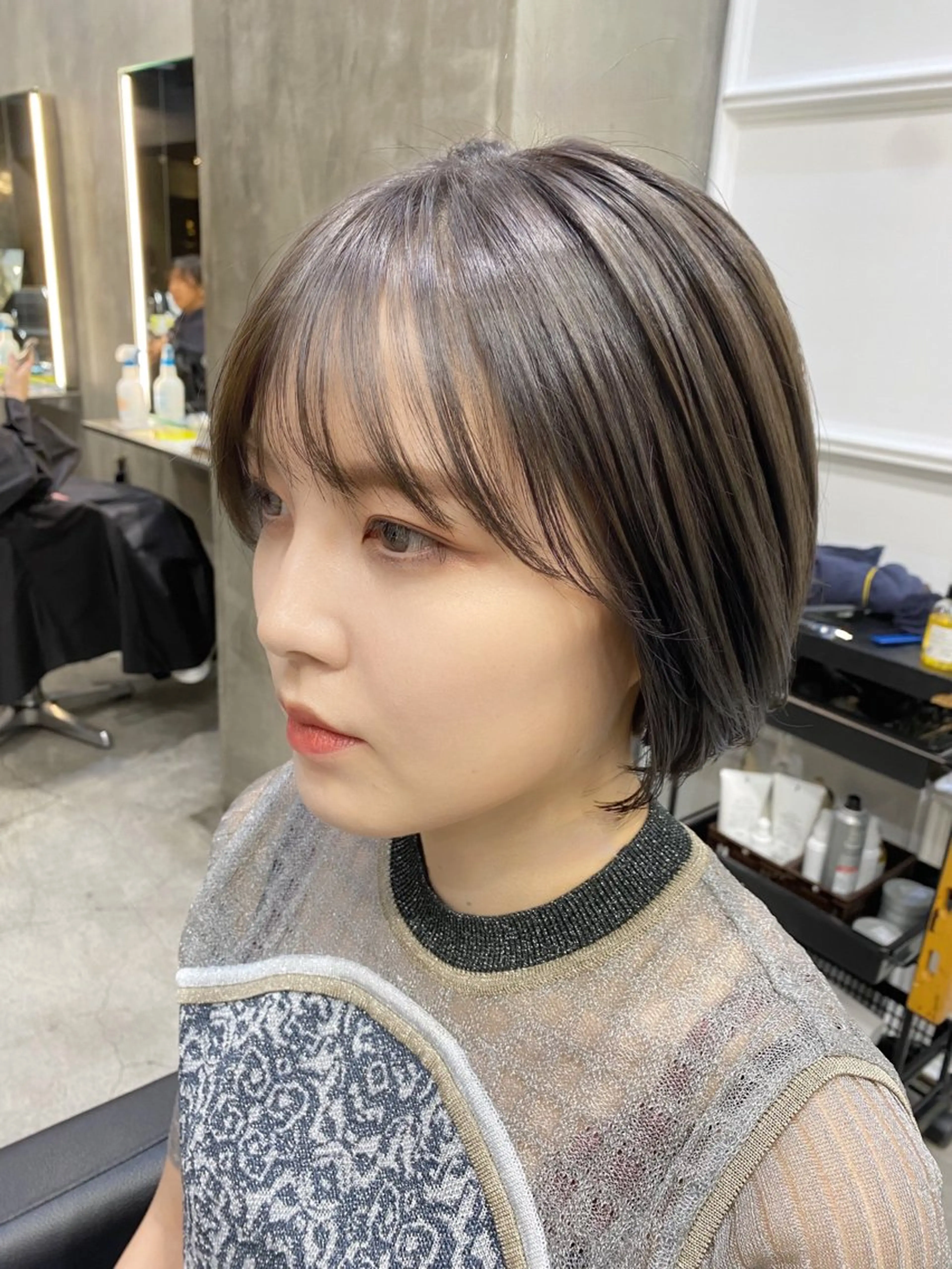 ショート カラー ショートボブ グレージュ ボブ ショートヘア ブリーチなしダブル カラー🧸🐺陽介のヘアスタイル