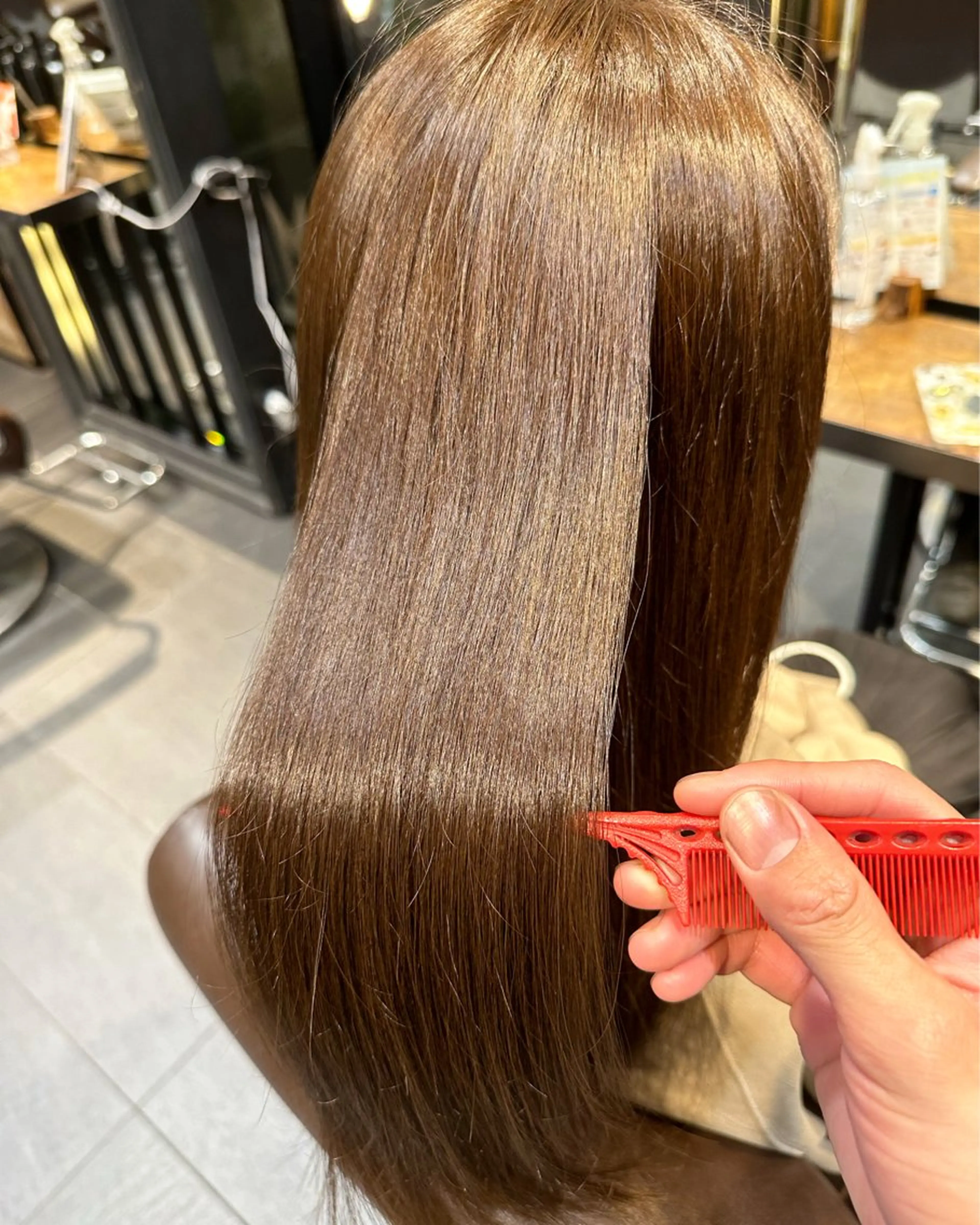 ロング ヘアカラー トリートメント 齊藤政太 顔周り カット 透明感カラーのヘアスタイル