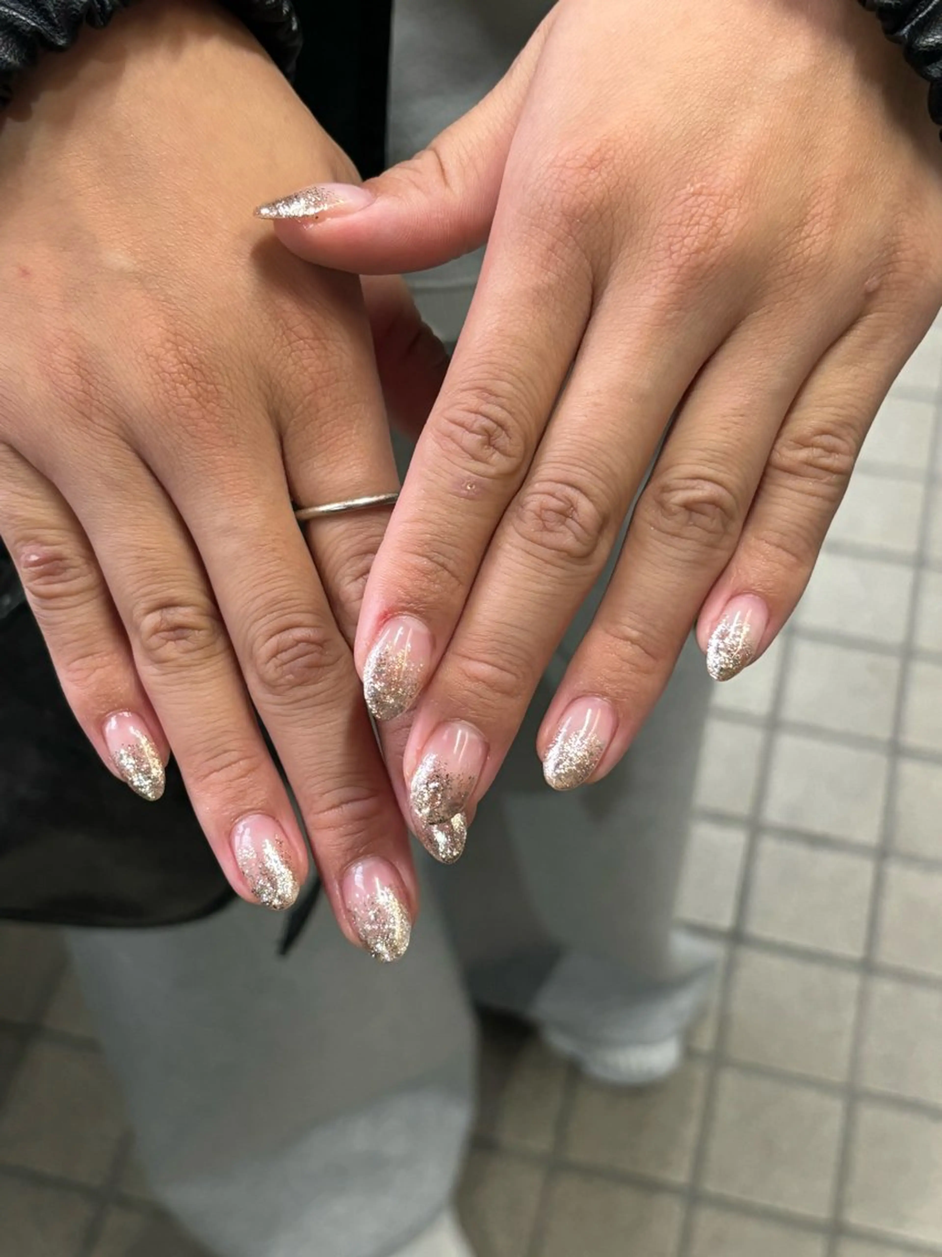 ネイル グラデーション ラメ(グリッター) ラメグラデーション 清家 楓夏のネイルデザイン