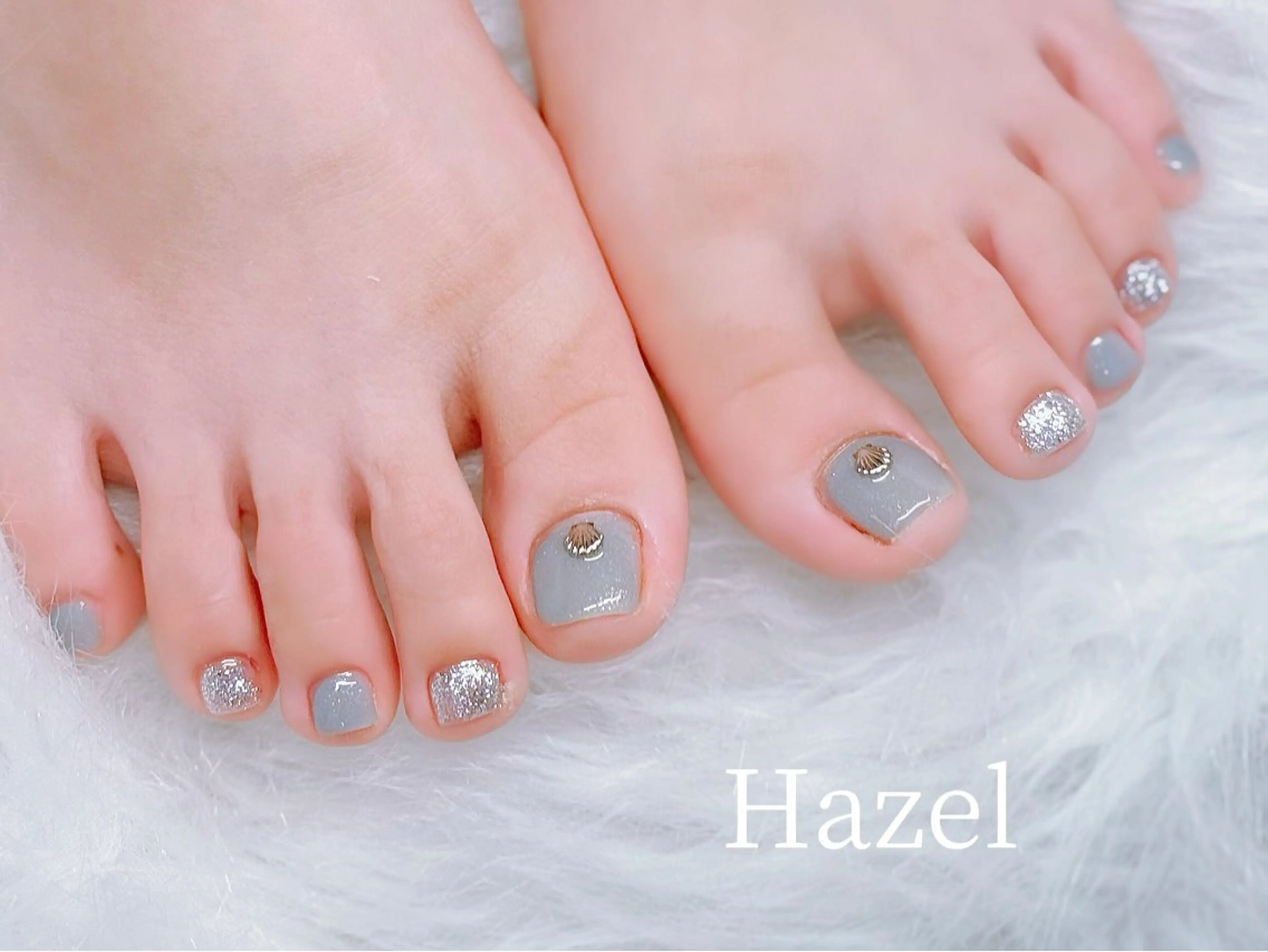 ネイル フットネイル ワンカラーネイル フットネイル 🤍Hazel ユイ 吉祥寺🤎のネイルデザイン