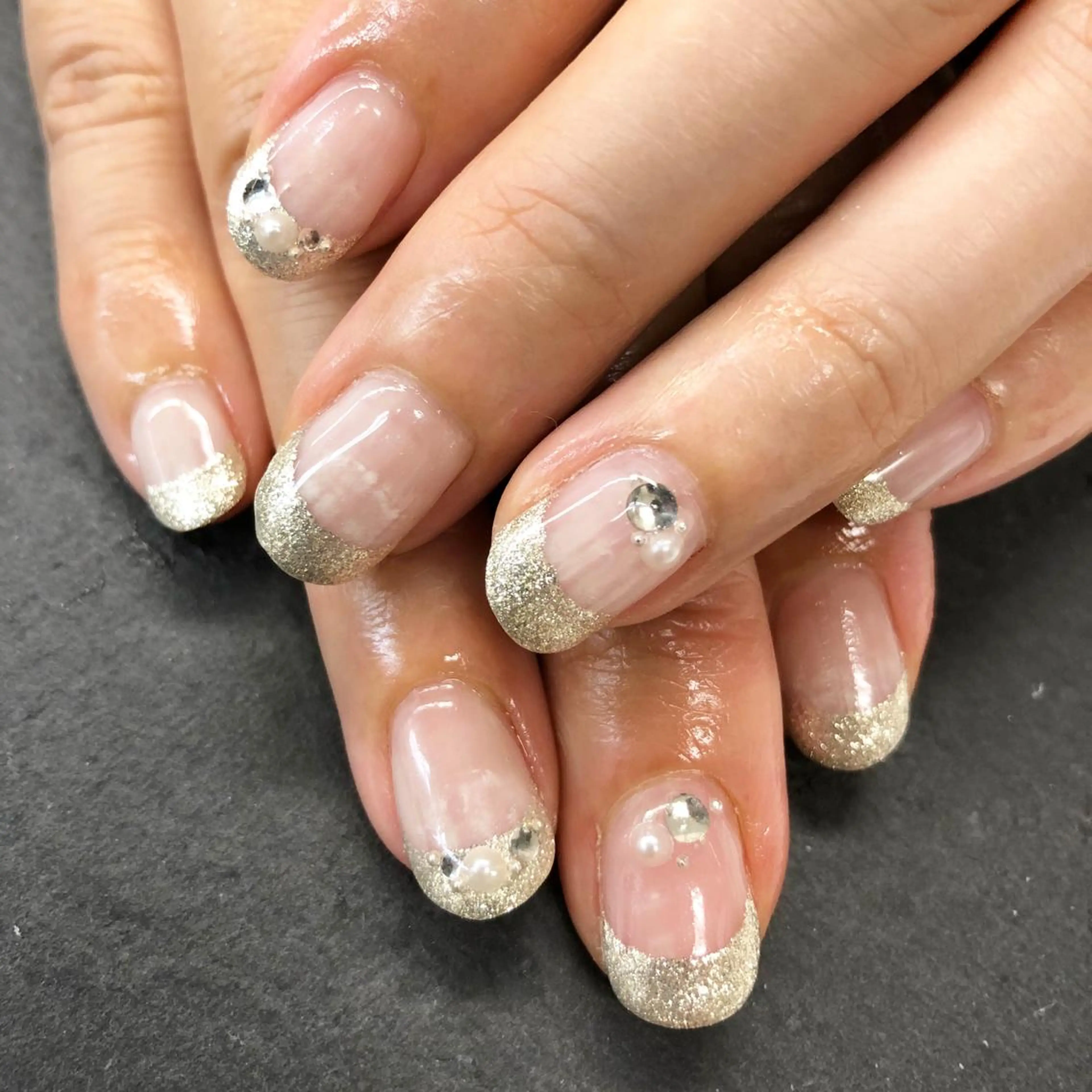ネイル フレンチネイル esNail&eye イーズネイル＆アイのネイルデザイン