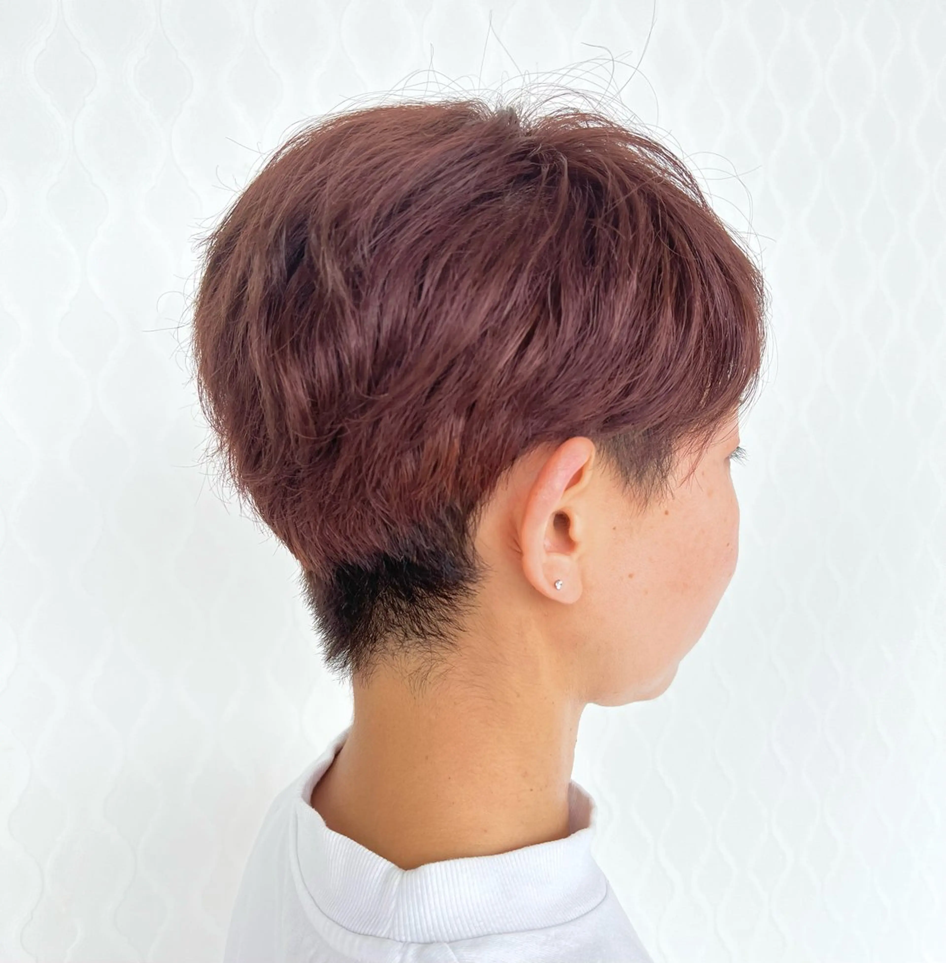 ショート カラー ブラウンカラー ピンクカラー ピンクブラウン ヘアカラー 大石 祐那のヘアスタイル