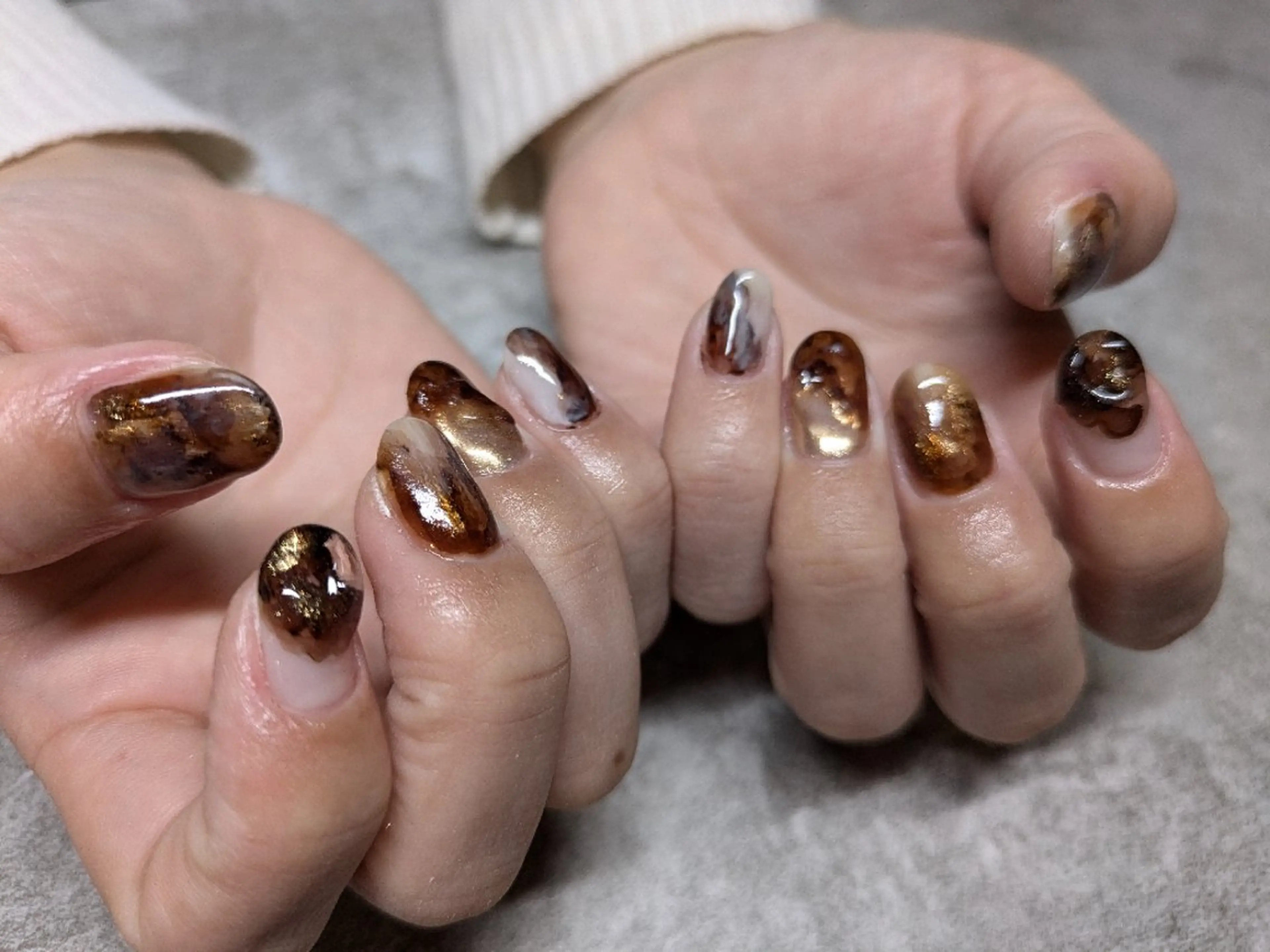 ネイル ブラウン ニュアンスネイル ハンドネイル ニュアンスネイル 【新宿三丁目】AMIのネイルデザイン
