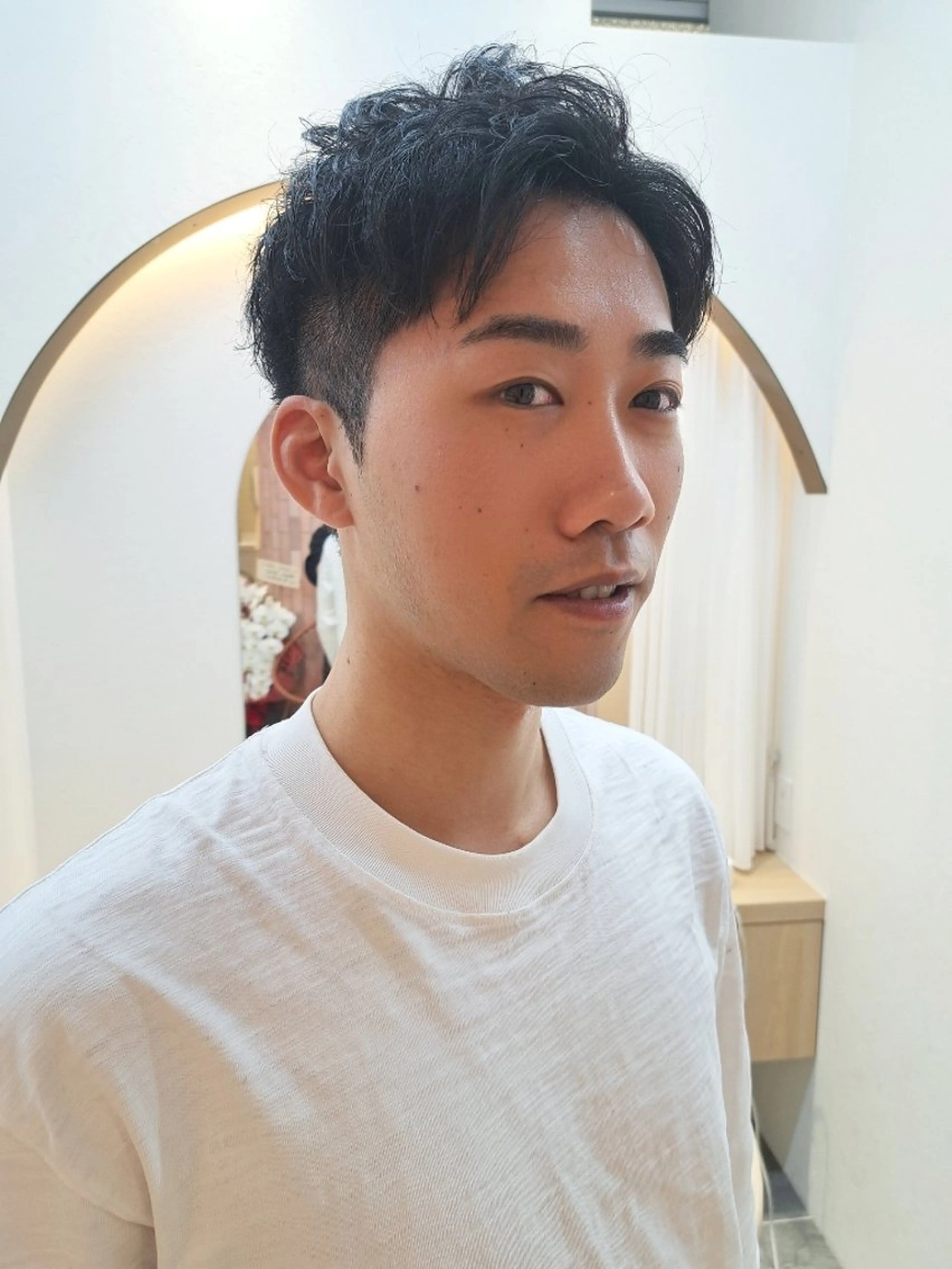 メンズ ツーブロック メンズ ヘアメイク  ハイトーン キャロのヘアスタイル