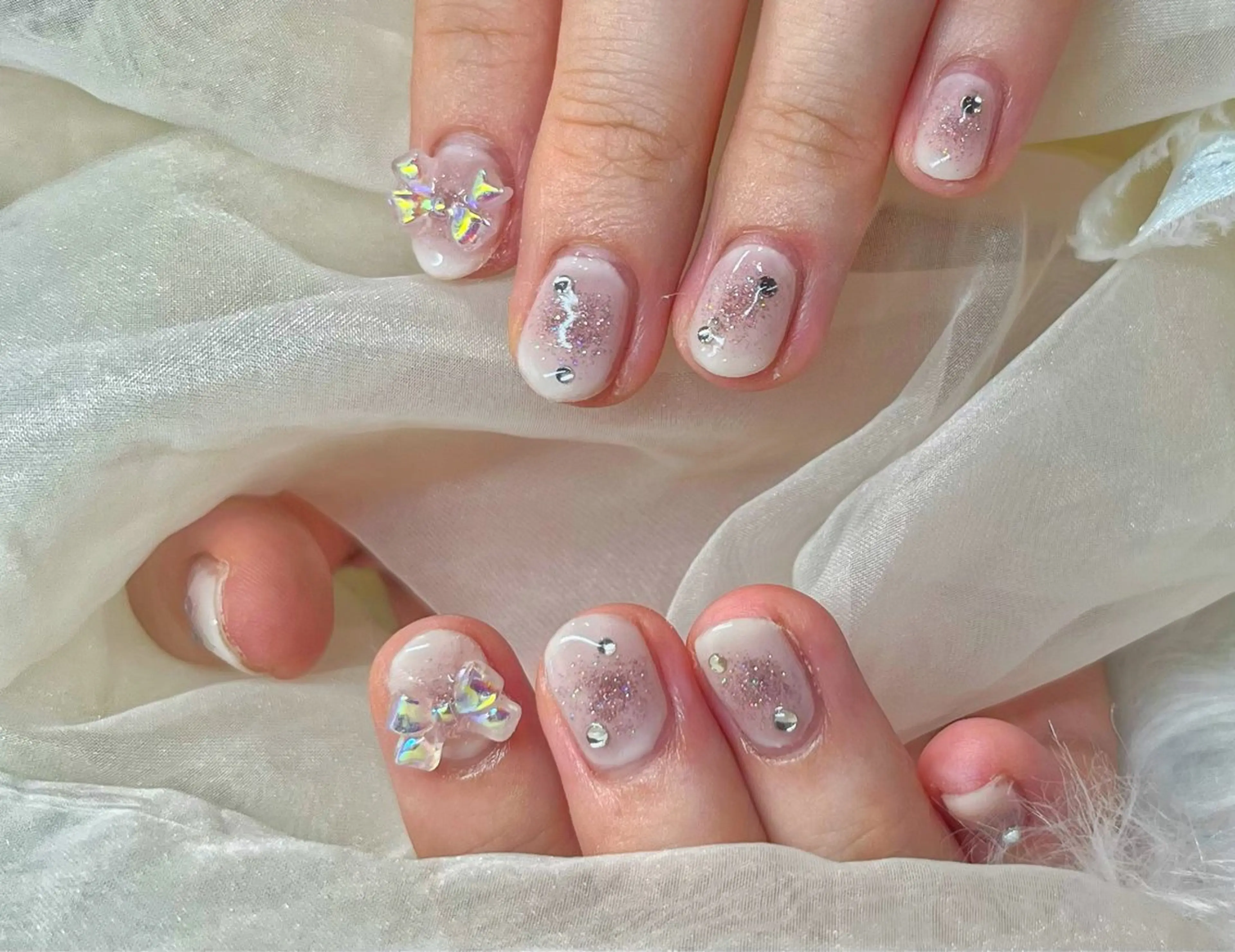 ミディアム NAIL SALON FLOR所属・キラキラネイル/ 韓国ネイルMAKIのネイルデザイン