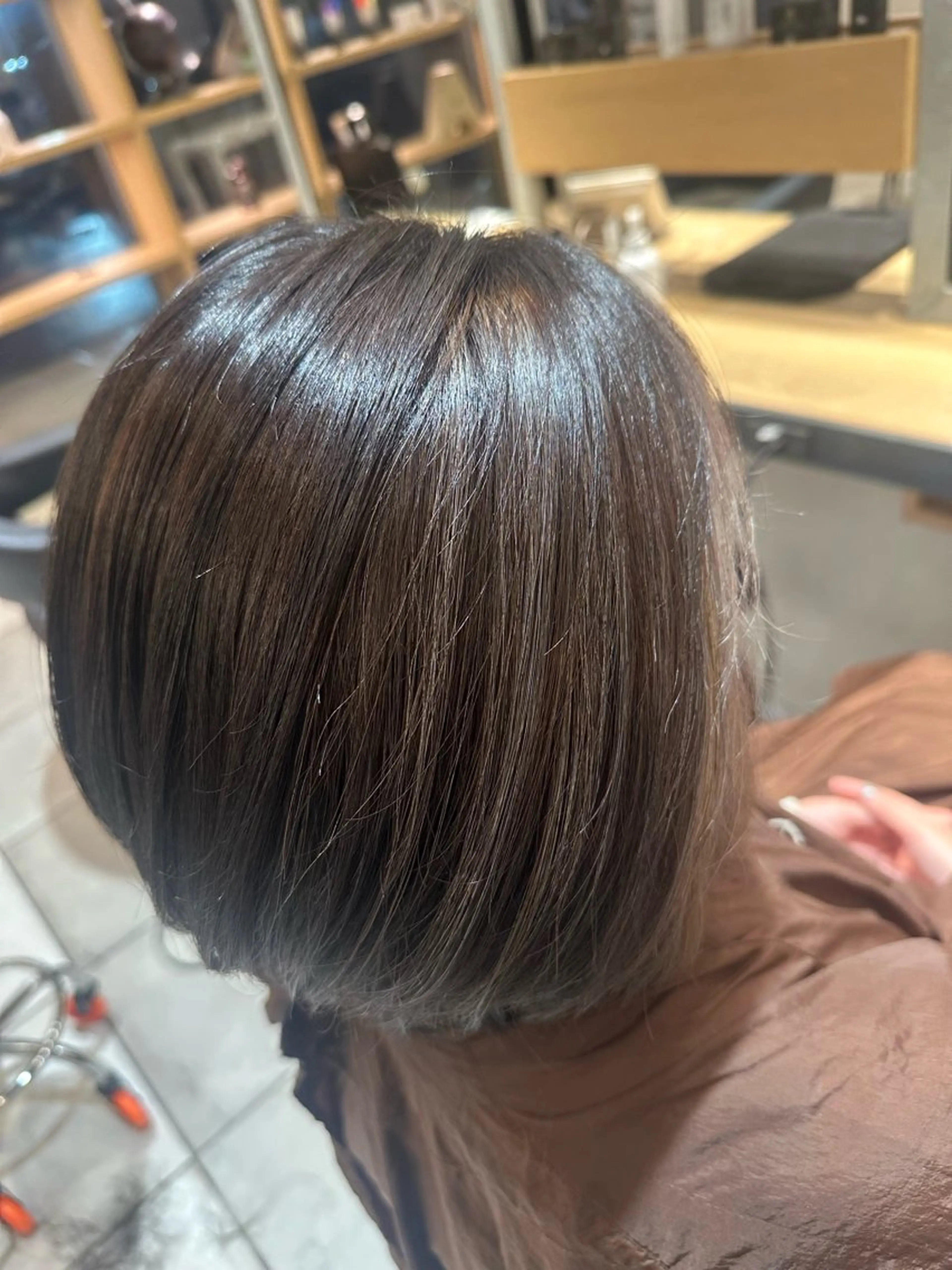 カラー ミストバング  フェイスフレーミング ハイライトカラー フクイ ミユのヘアスタイル