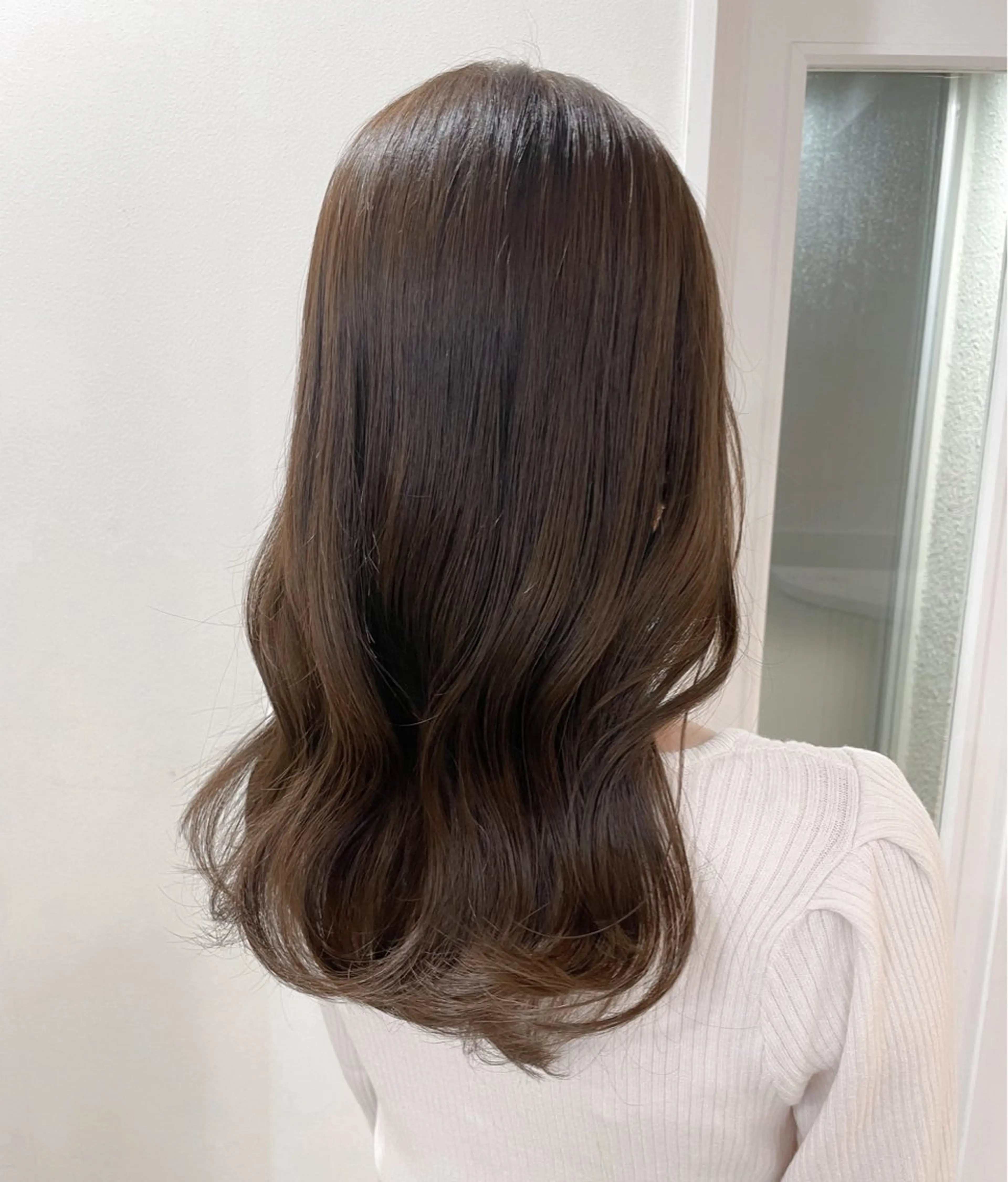 セミロング カラー ヘアアレンジ ブリーチ ケアブリーチ ダブルカラー ハイライトカラー イルミナカラー 🍑韓国girly Saaya🍑🪄のヘアスタイル