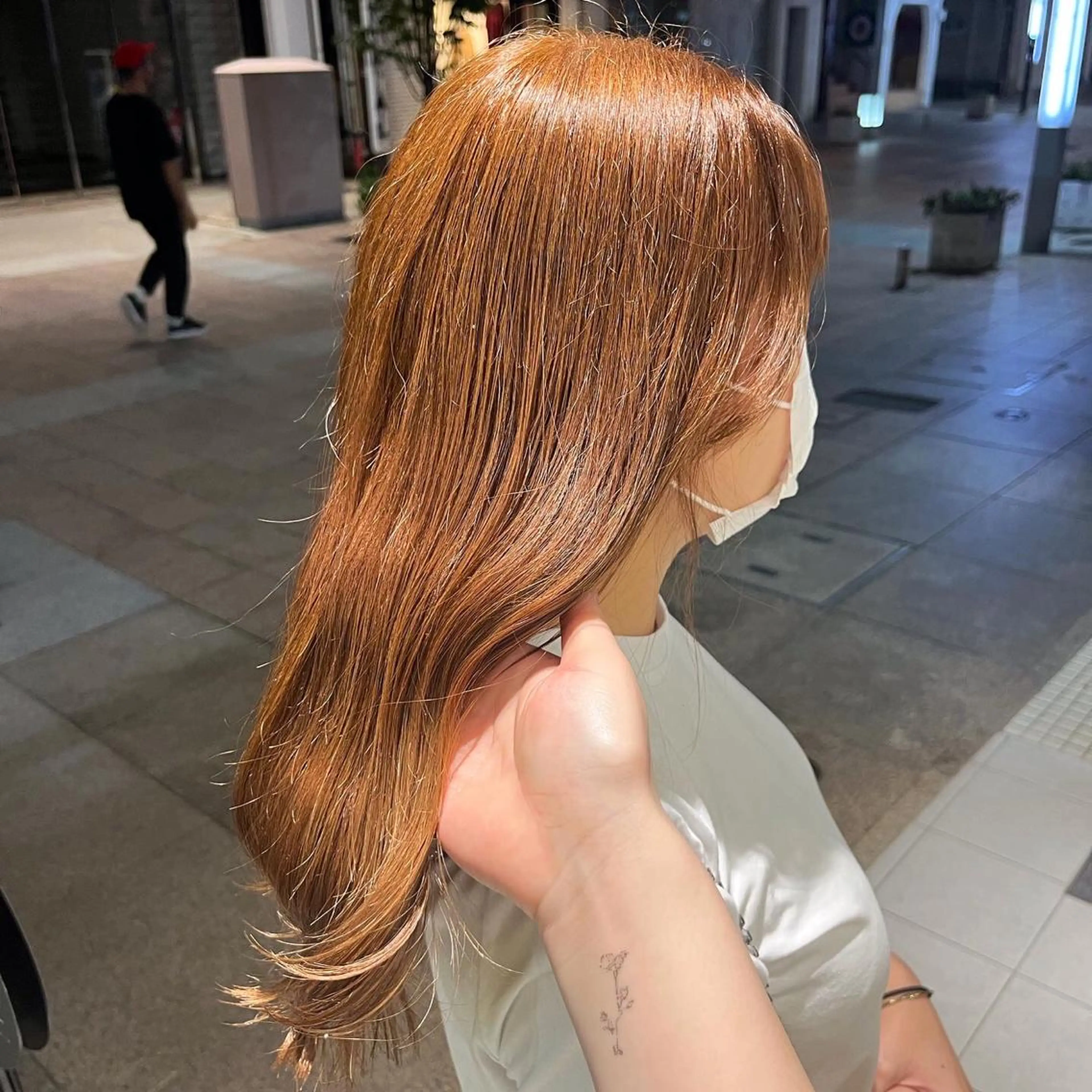 ミディアム カラー ヘアアレンジ ベージュカラー レッドカラー 山下 とよかのヘアスタイル