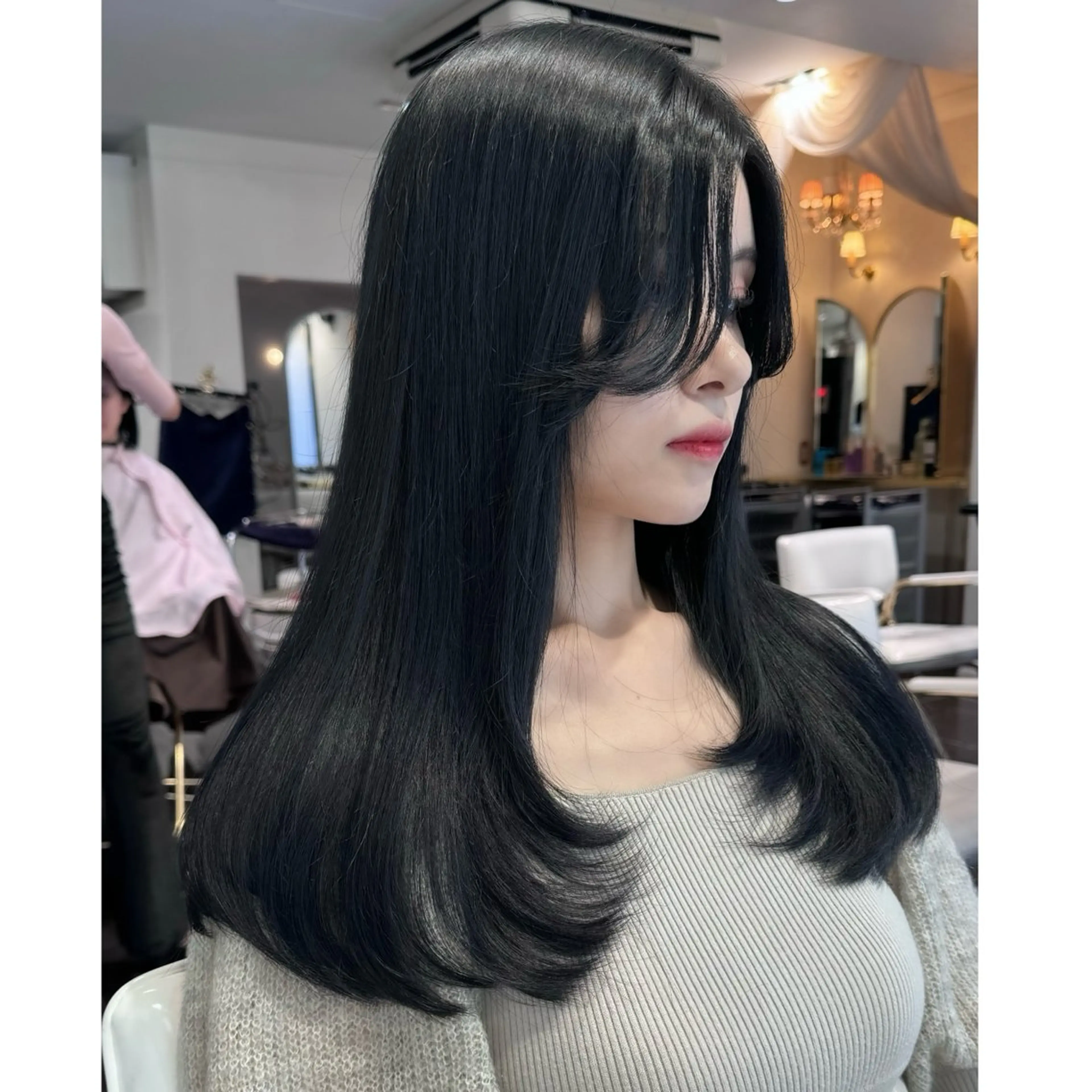 【スキバサミを使いません】重さだけ取るカット＋ブリーチ１回＋カラーの写真