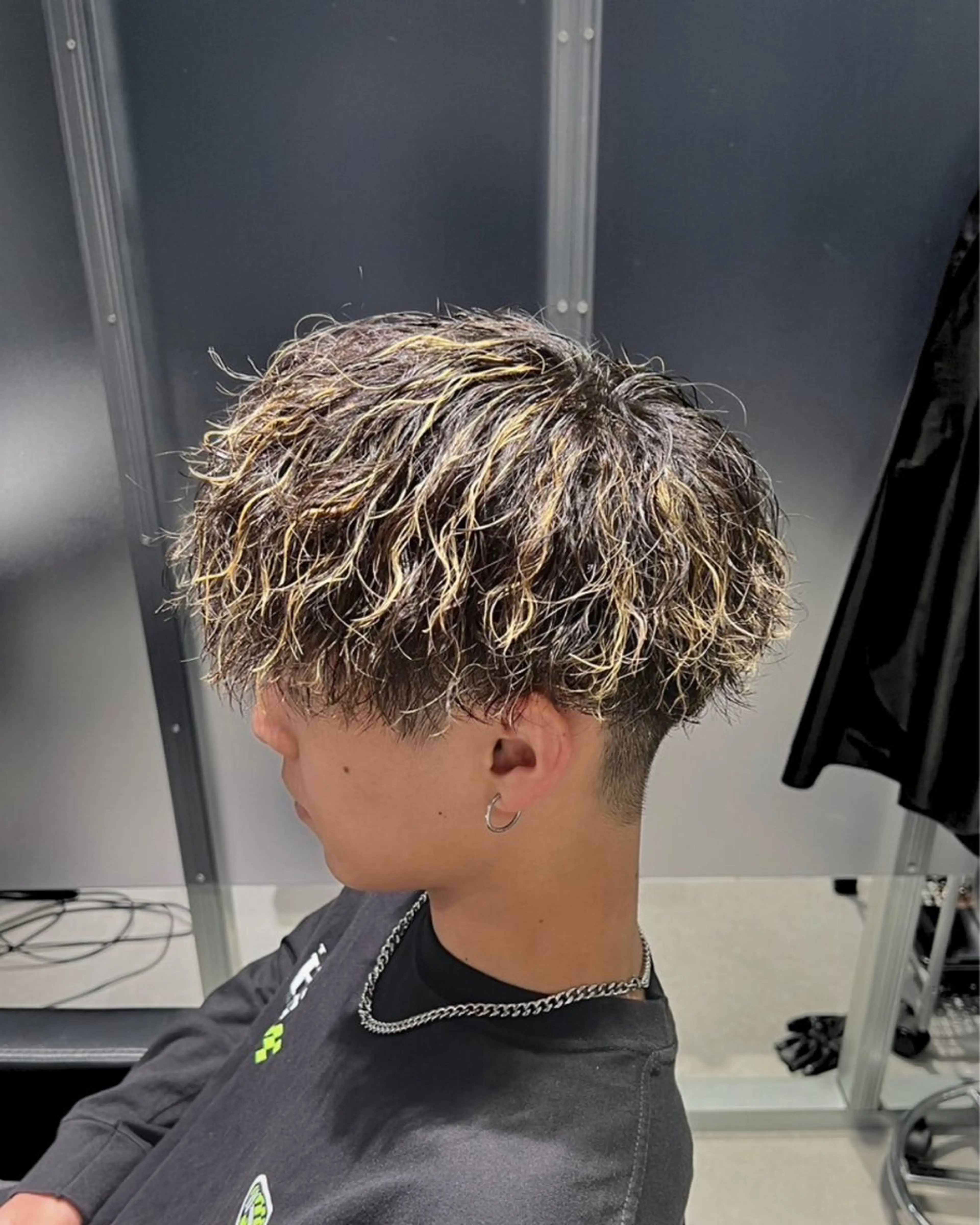 【53％オフ】メンズカット+メンズパーマ+メンズメッシュ（スパイキーショート/ピンパーマ/スパイキーパーマ/ツイスト）の写真