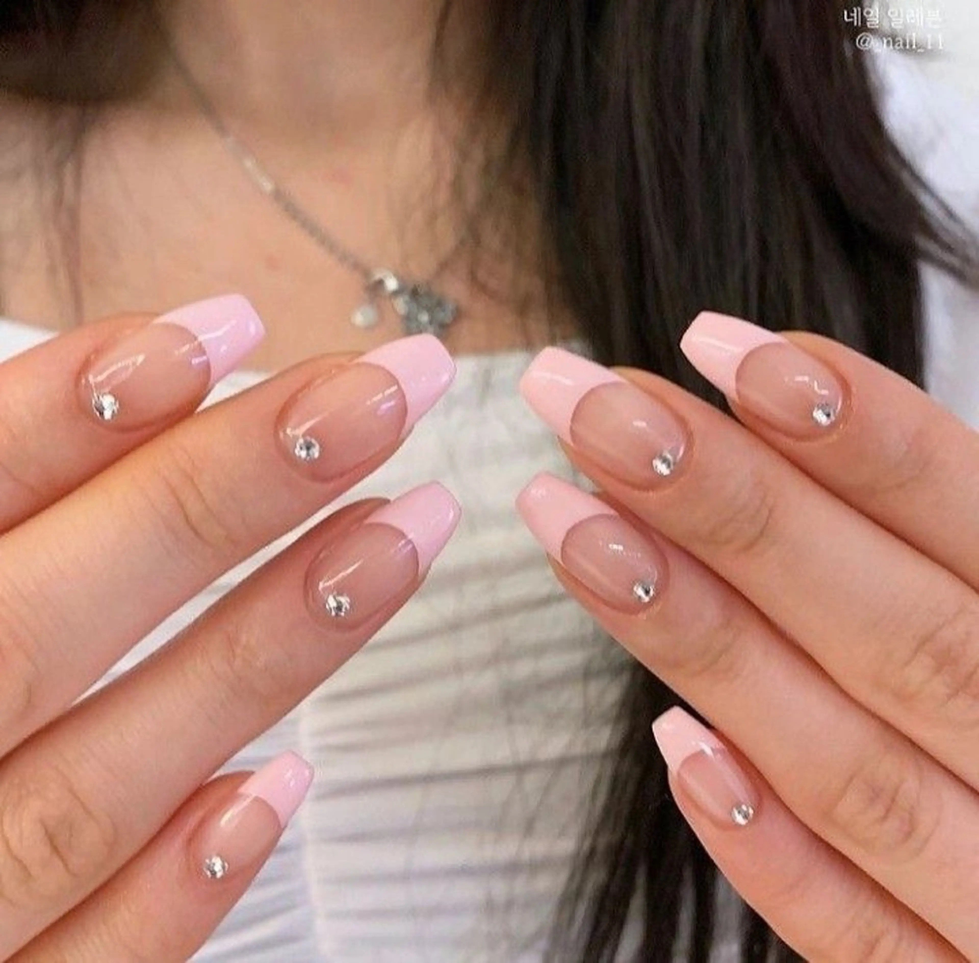 ネイル 長さ出し フレンチネイル グラデーション 卒業式 マグネットネイル MIHANA NAILのネイルデザイン