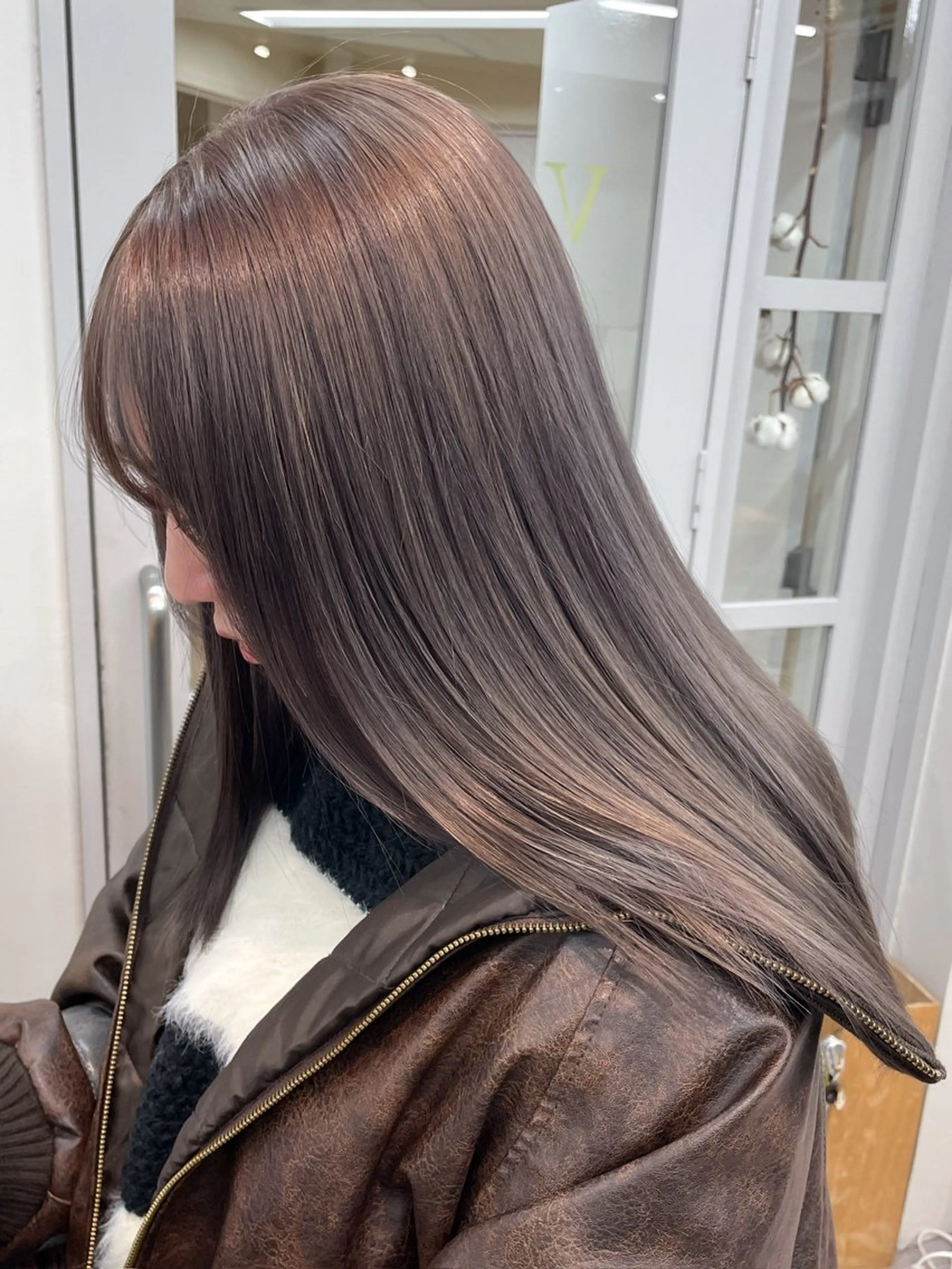 ロング カラー カット ヘアカラー トリートメント 🌸柔らかハイトーン 🧃Shionのヘアスタイル