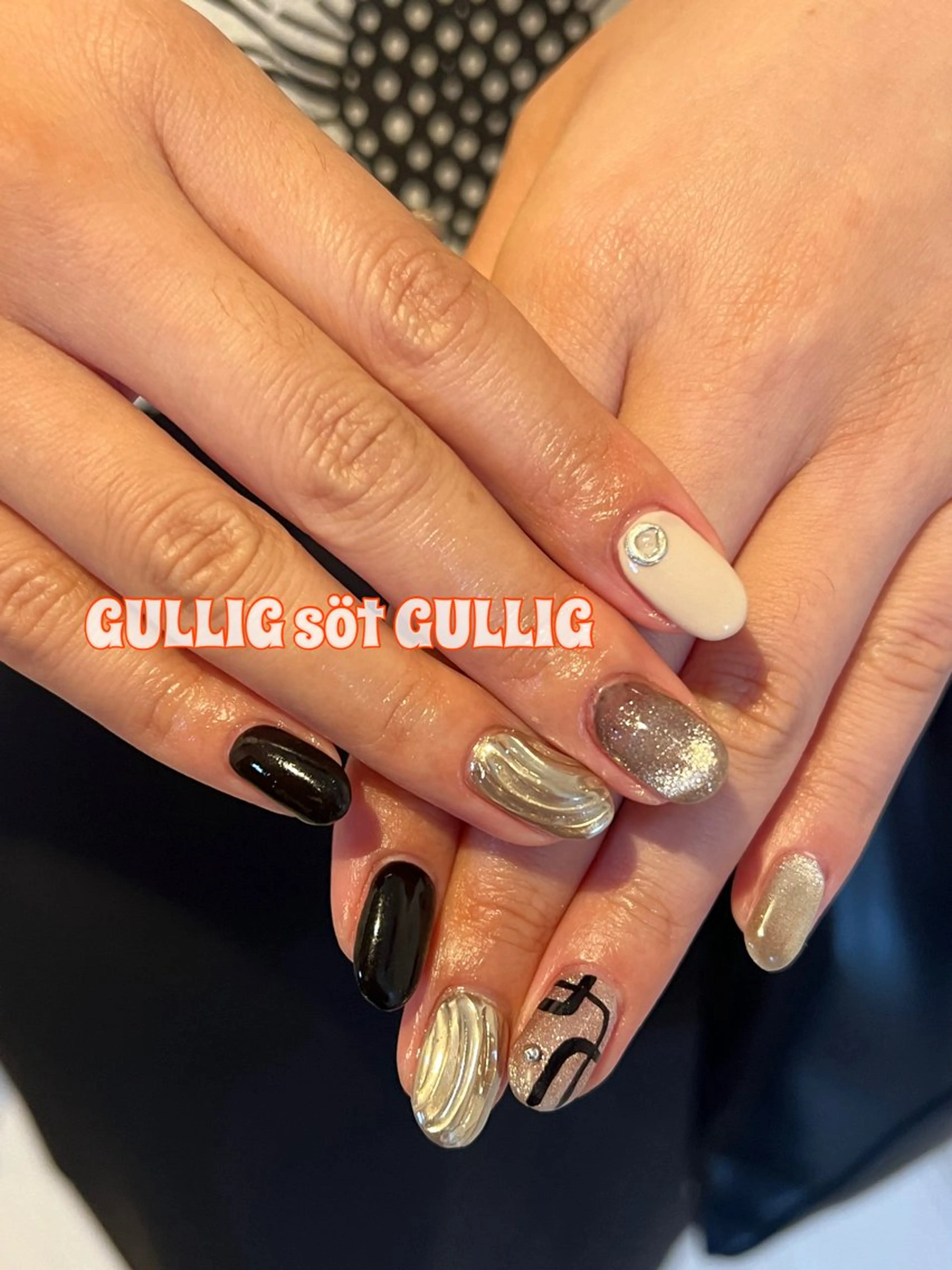 ネイル ハンドネイル フットネイル GULLIG söt GULLIGのネイルデザイン