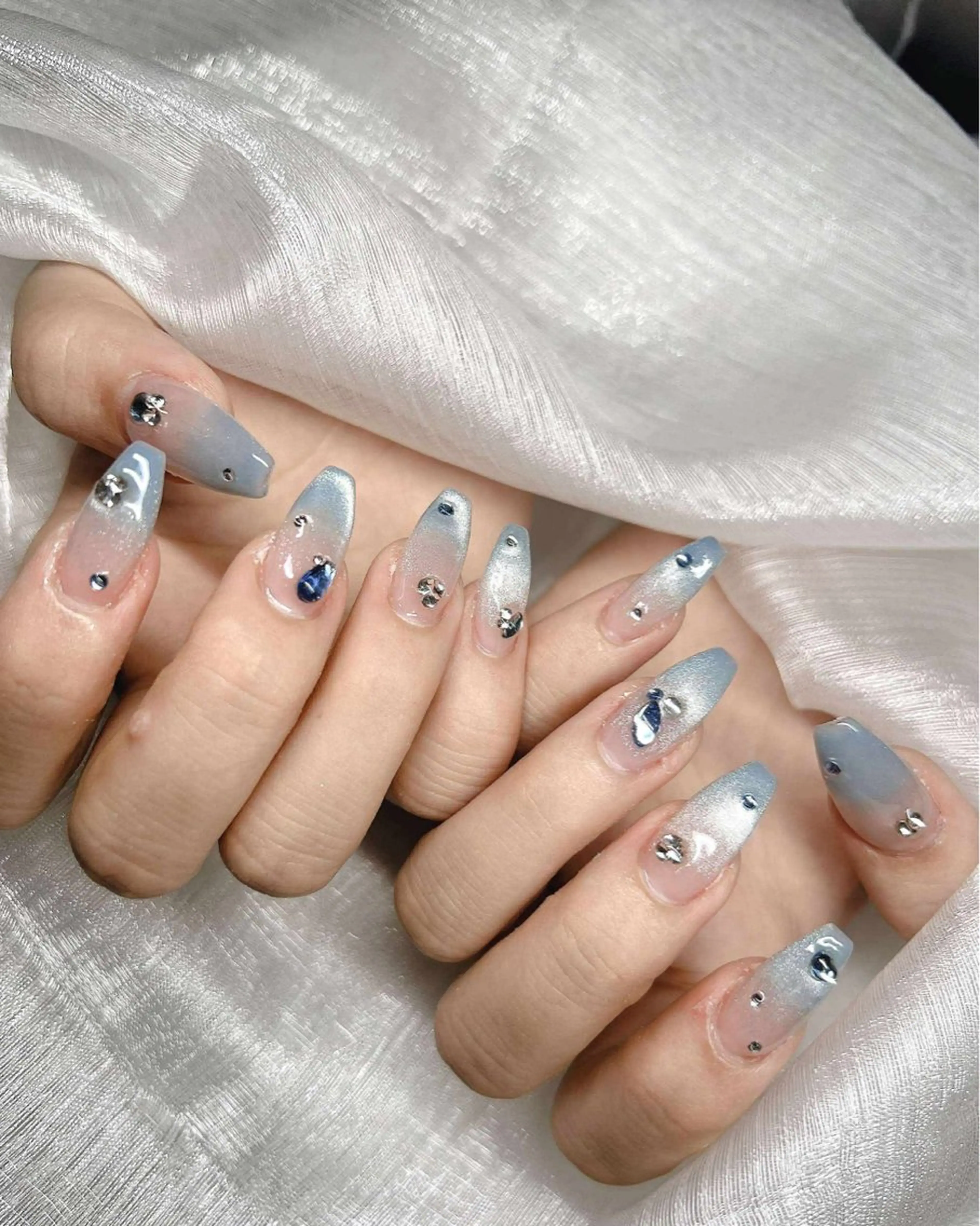 ネイル 長さ出し グラデーション 卒業式 キラキラネイル マグネットネイル ハンドネイル Lee Nailsのネイルデザイン