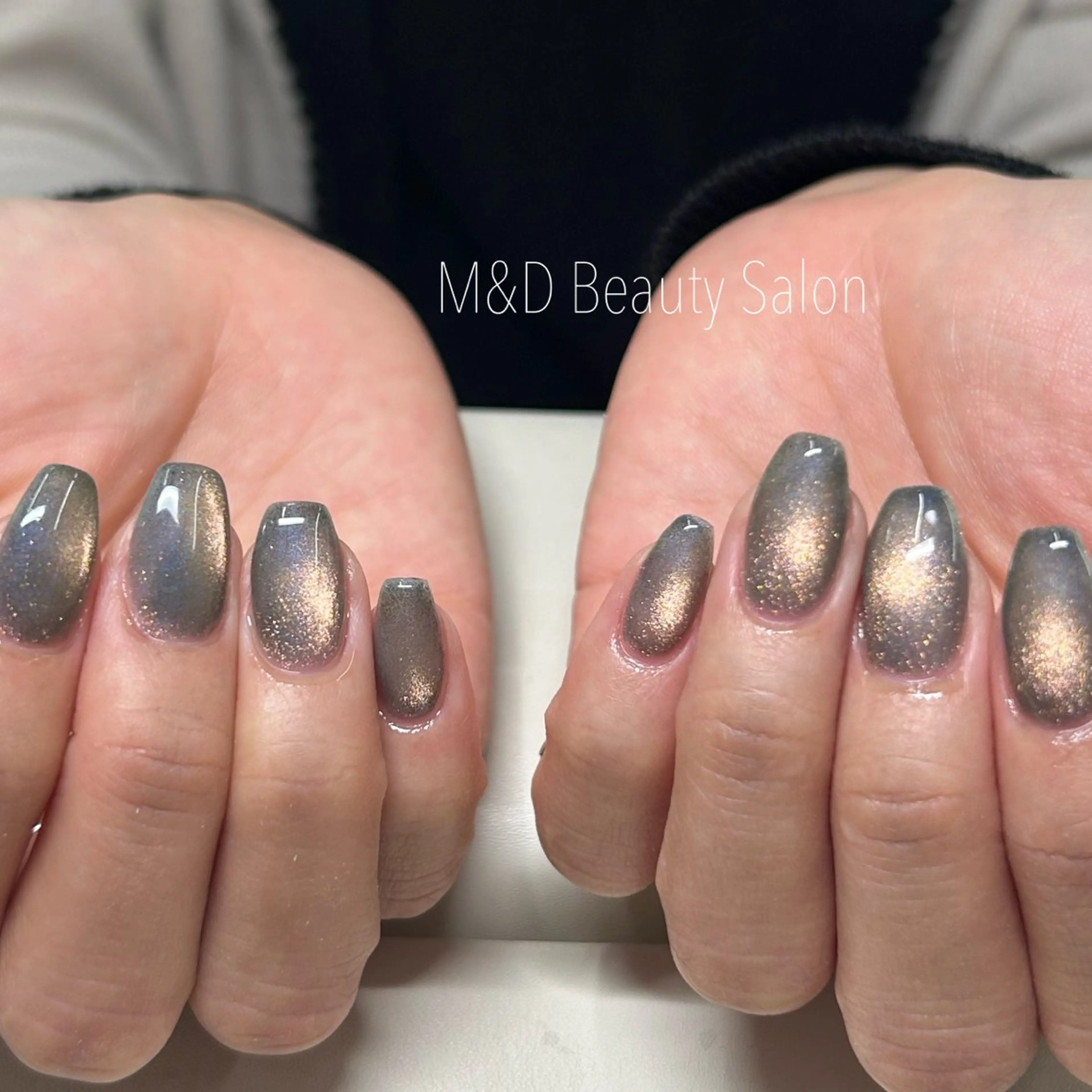 ショート カラー M&D銀座 AYAのネイルデザイン