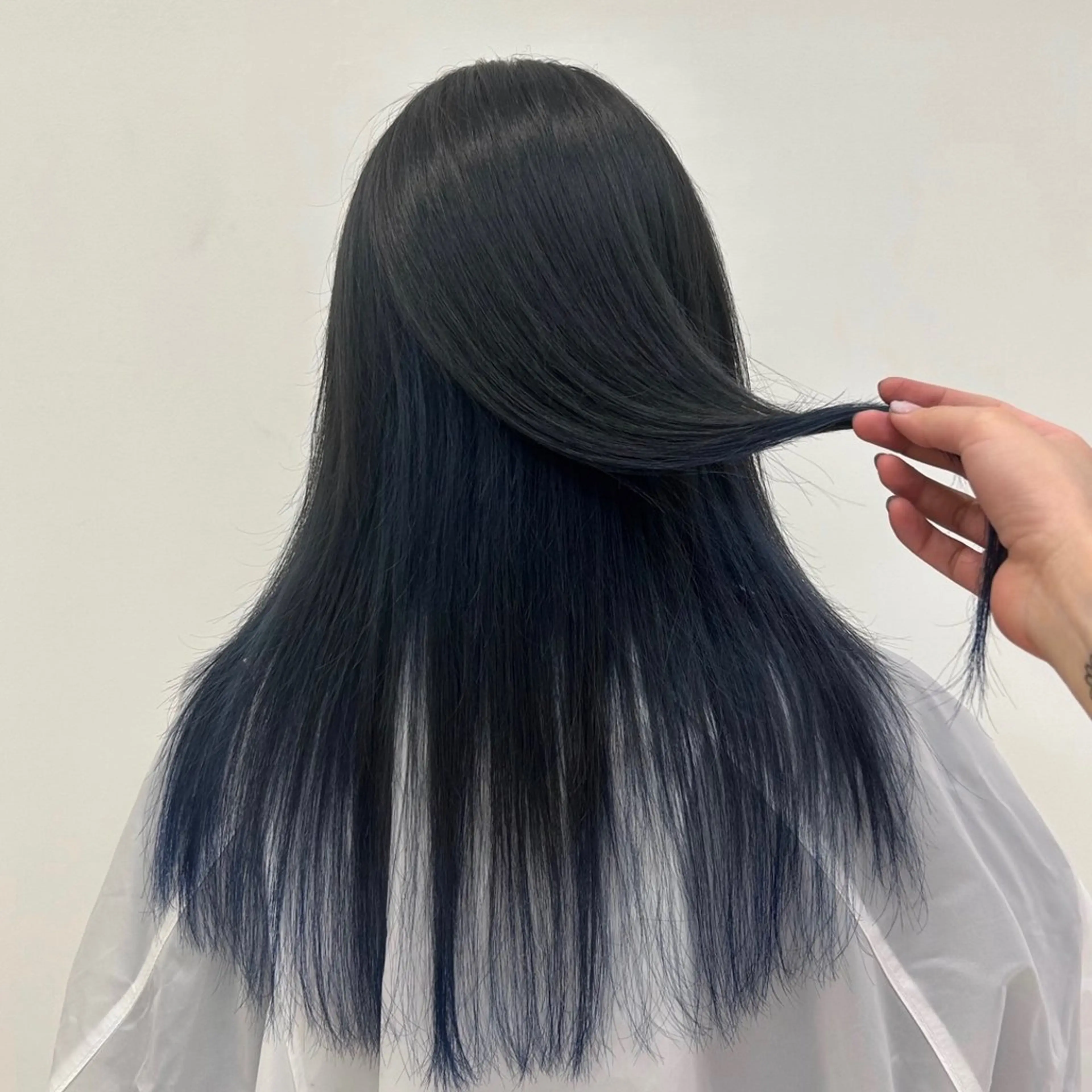 ロング カラー Luce 府中【ルーチェ フチュウ】所属・Luce fuchu シミズ アカネのヘアスタイル