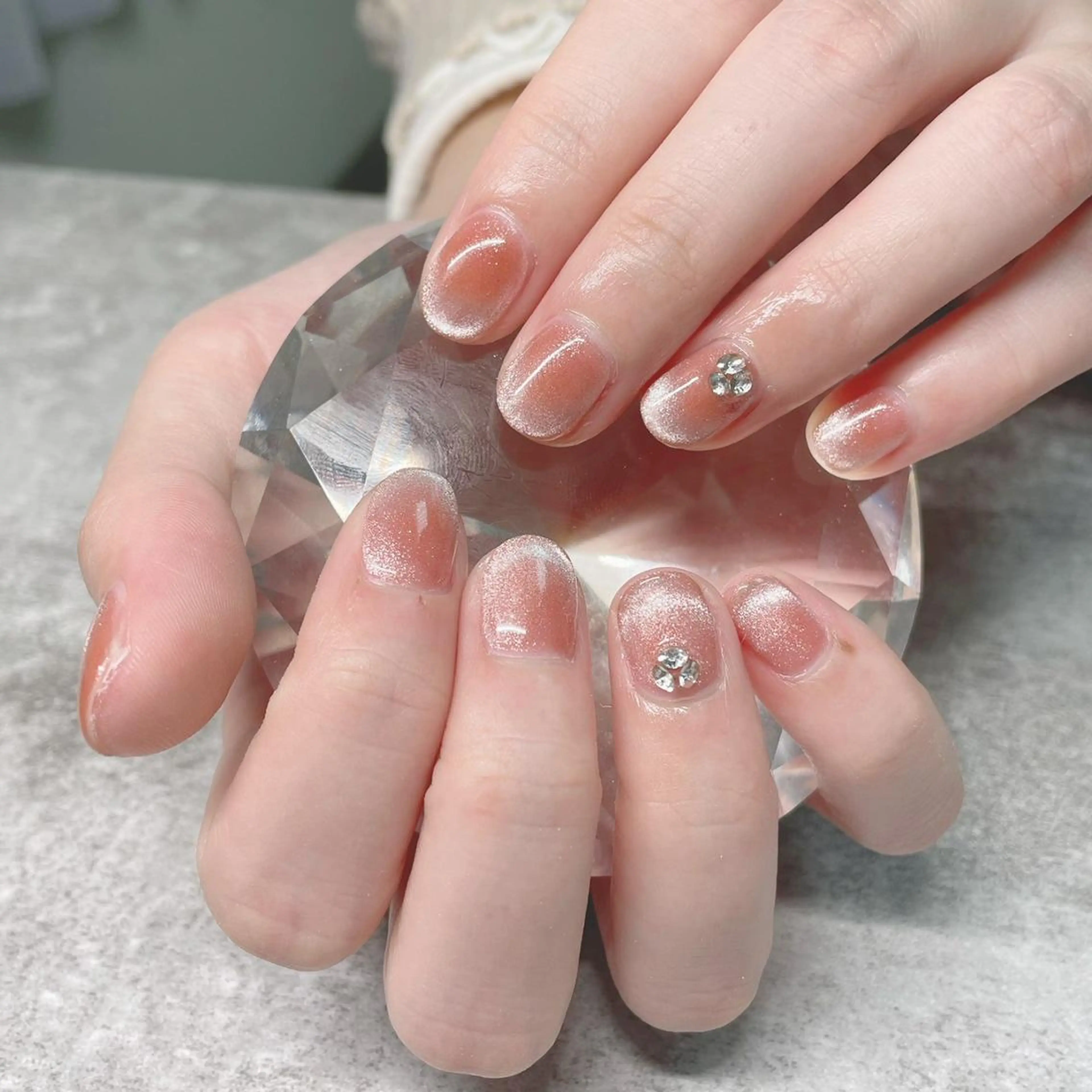 ネイル オーロラネイル ボルドー クリアネイル フラッシュネイル フットネイル Rabe nail ラーベネイルのネイルデザイン