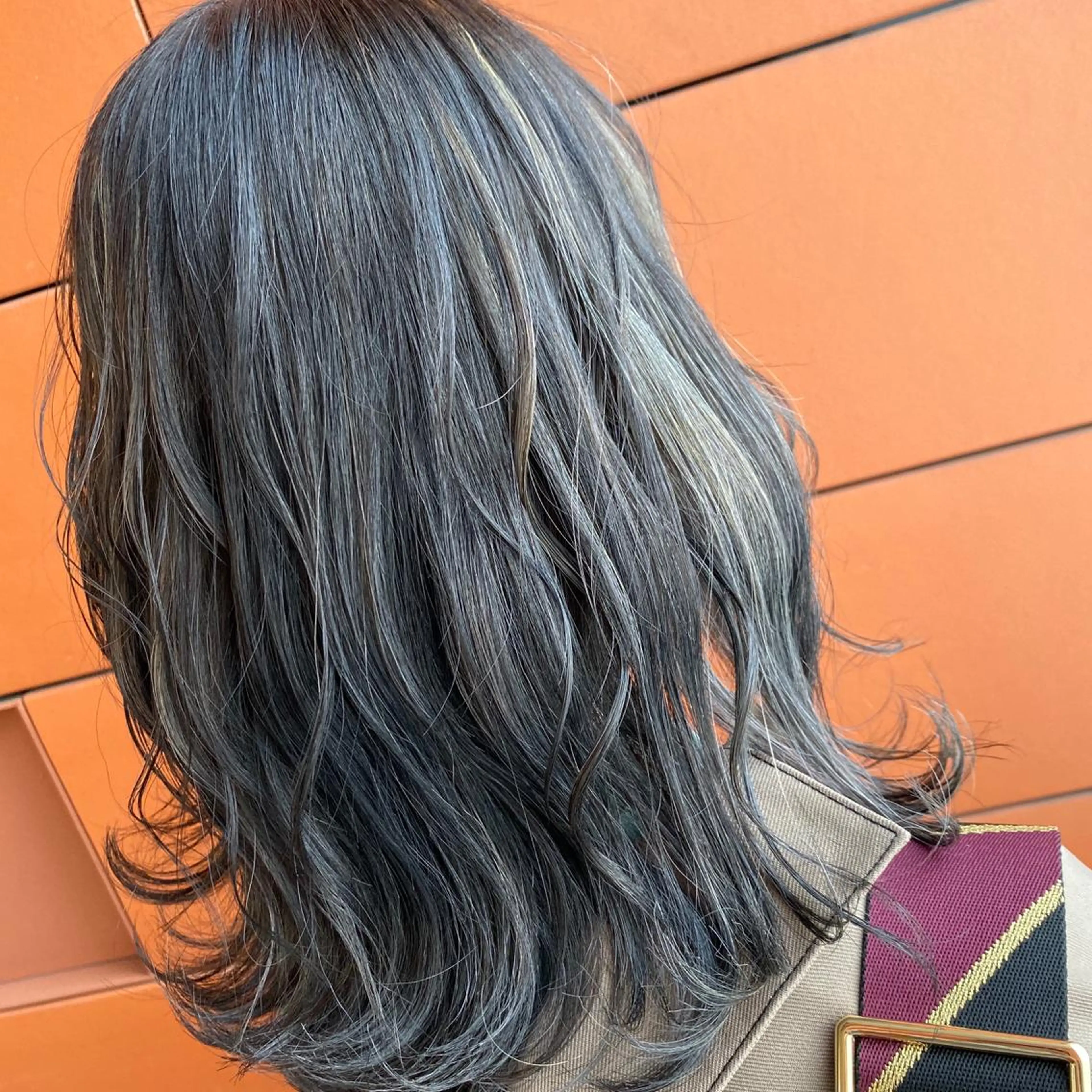 セミロング カラー 透明感カラー ハイライトカラー ハイライト ヘアカラー トリートメント Minori【ミノリ】所属・井手 孔介のヘアスタイル