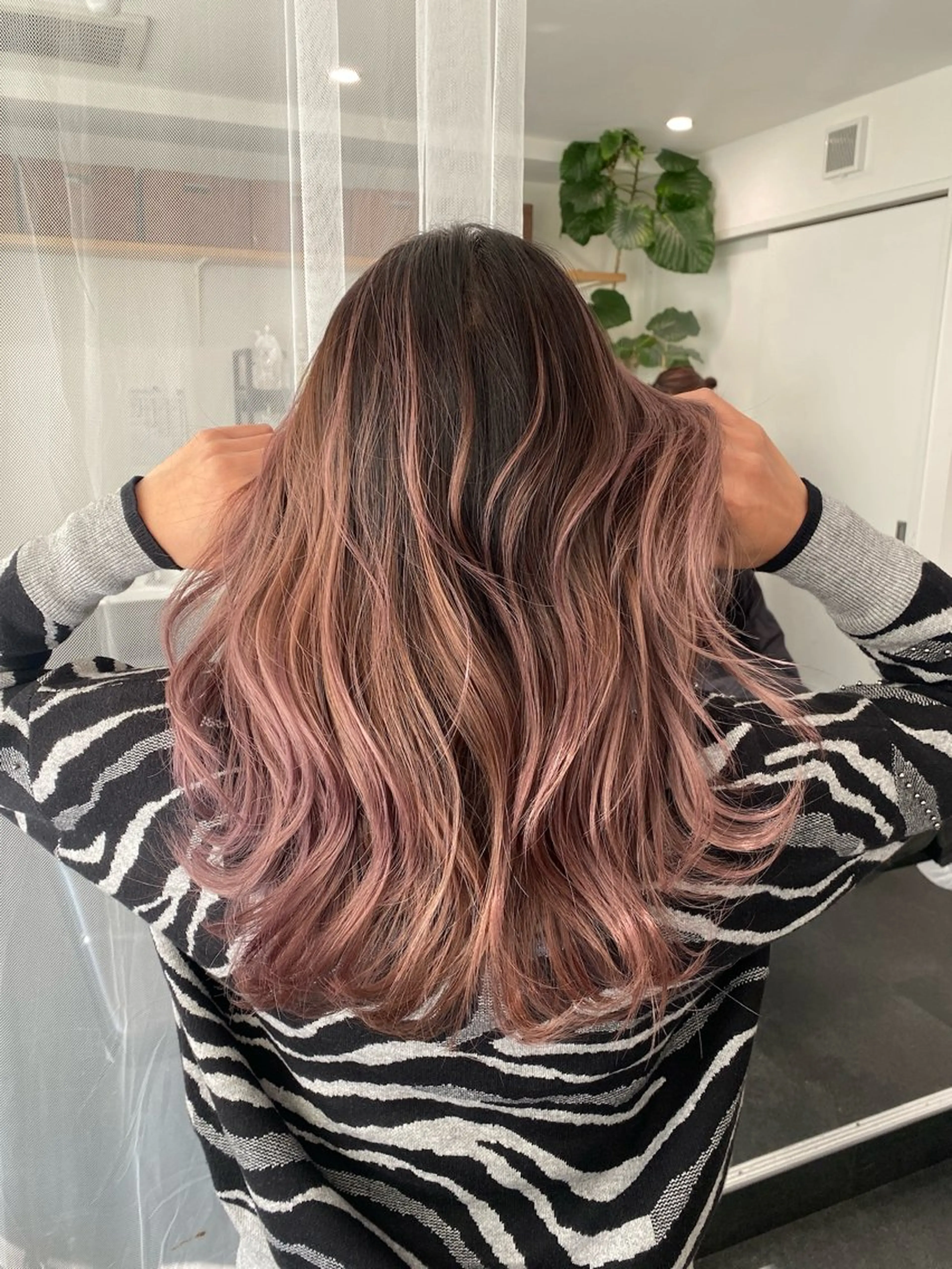 ミディアム カラー ショートボブ アディクシーカラー バレイヤージュ ブリーチ ケアブリーチ トリートメント JIL BLAN 京都のヘアスタイル