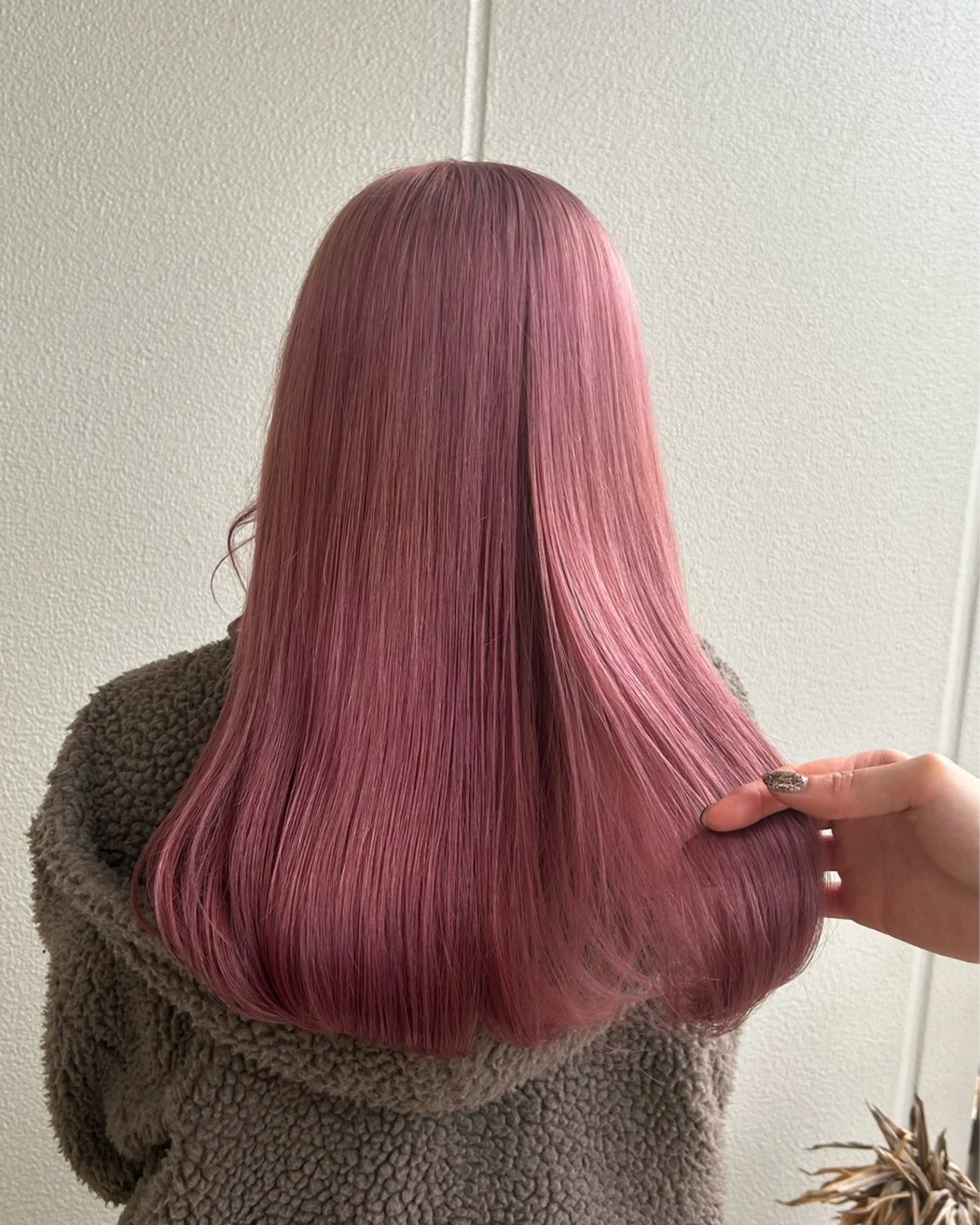 セミロング カラー ヘアアレンジ ハイトーンカラー ピンクカラー 《暖色/韓国レイヤー 》🇰🇷桑原ユキネのヘアスタイル