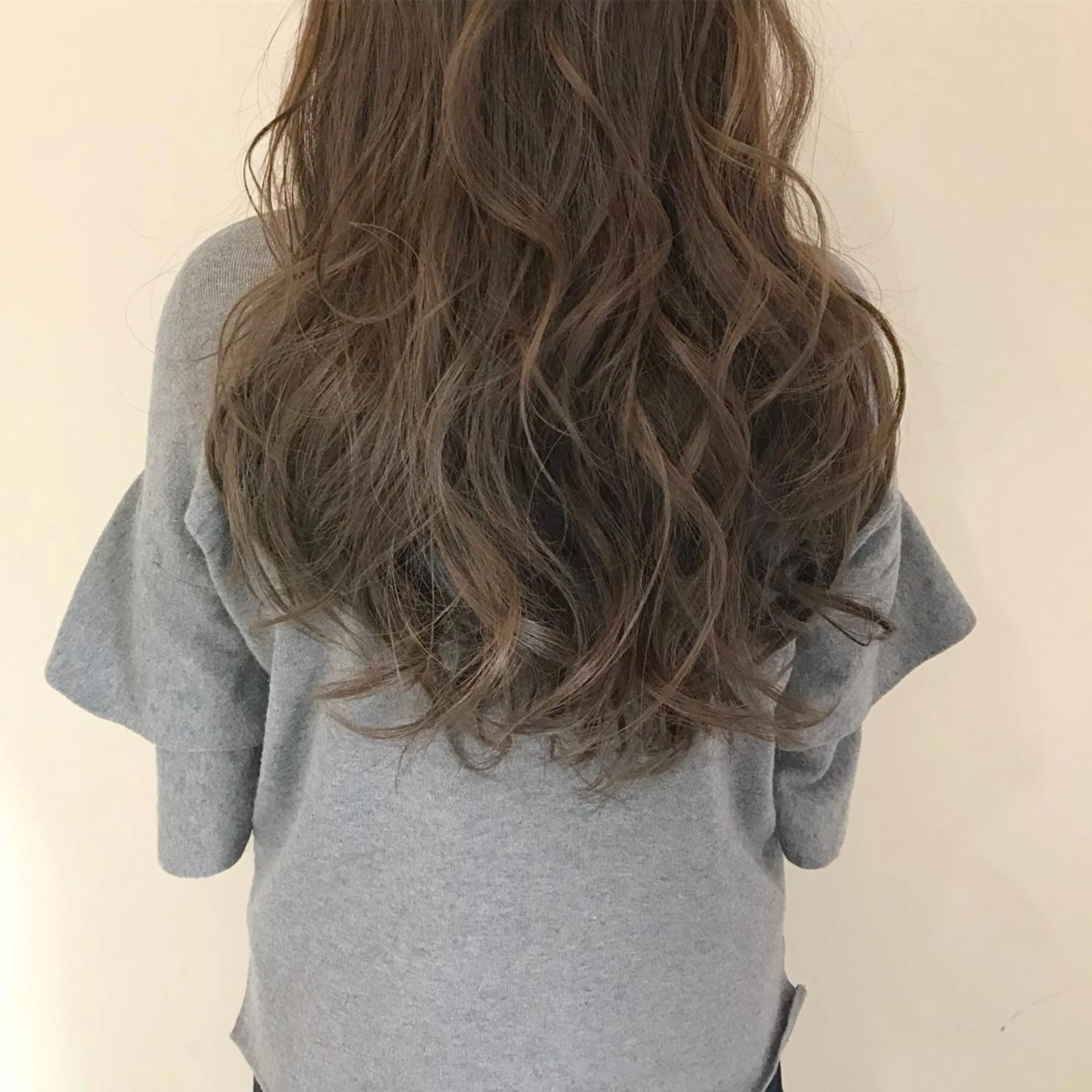 セミロング カラー ヘアアレンジ バレイヤージュ ベージュカラー ブリーチ グラデーションカラー ハイライトカラー Mariana/ 鶴原-ハイライトのヘアスタイル