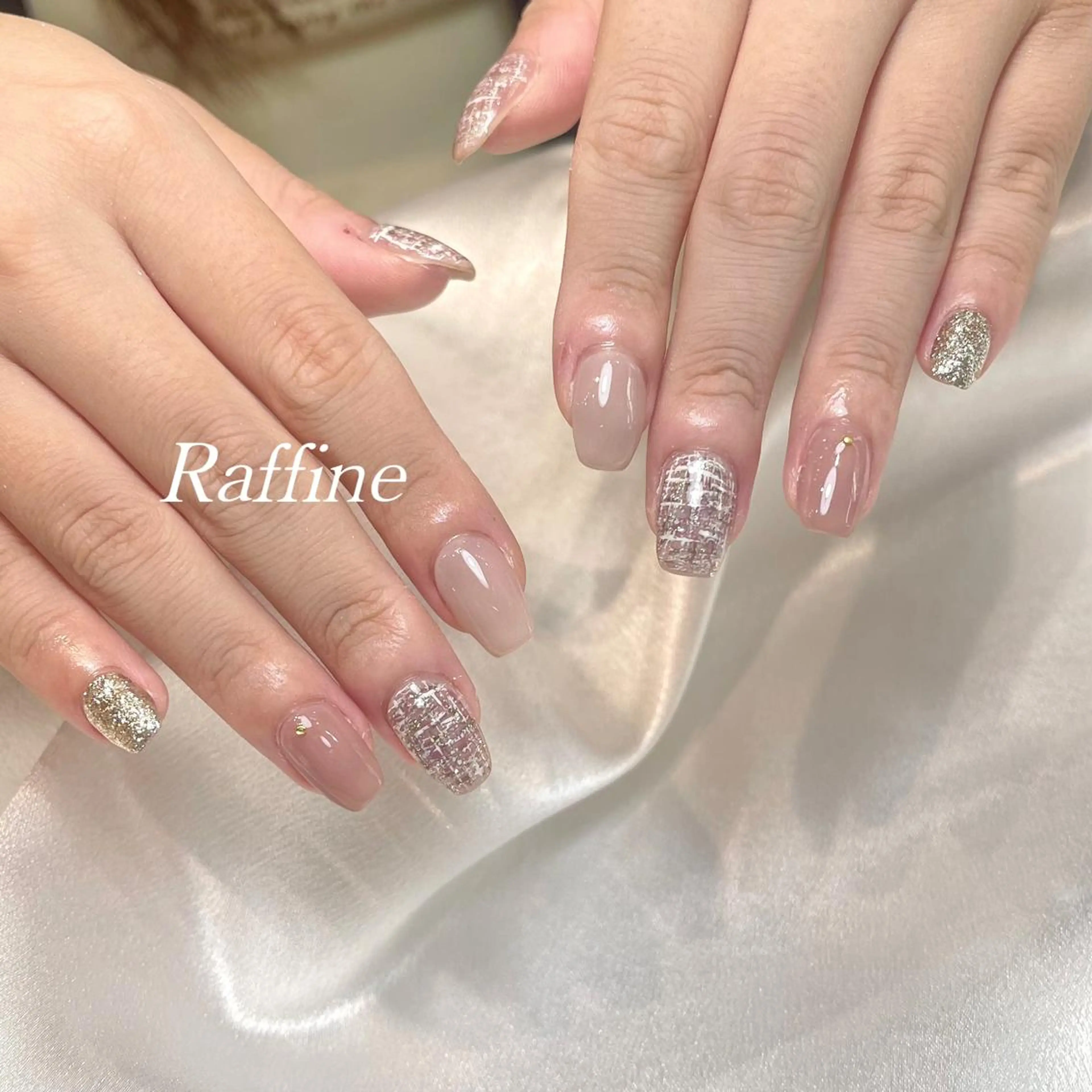 ネイル ハンドネイル RAFFINE 月🦋🩵のネイルデザイン