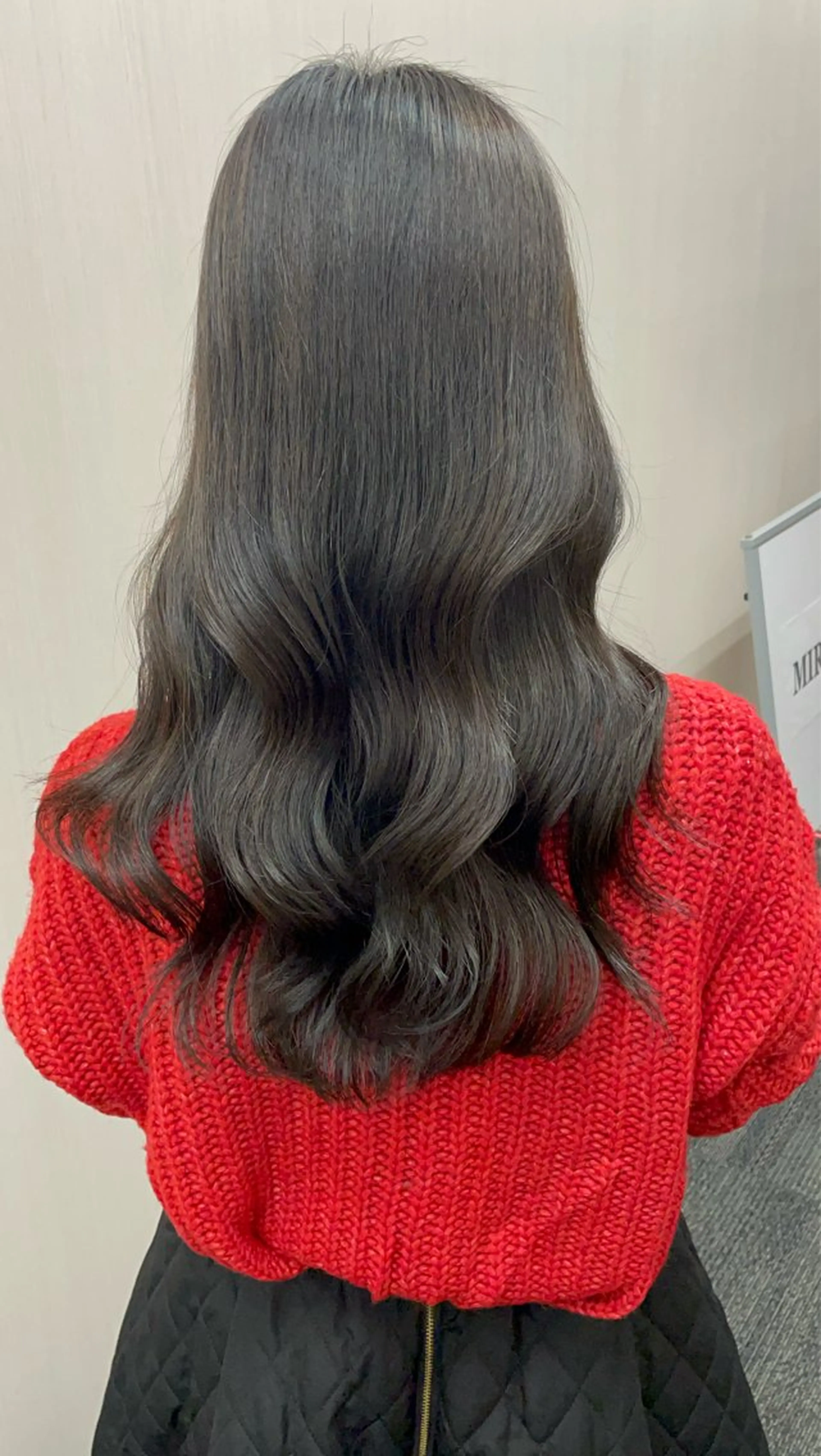 セミロング 透け感•艶感カラー 池本　紘之のヘアスタイル