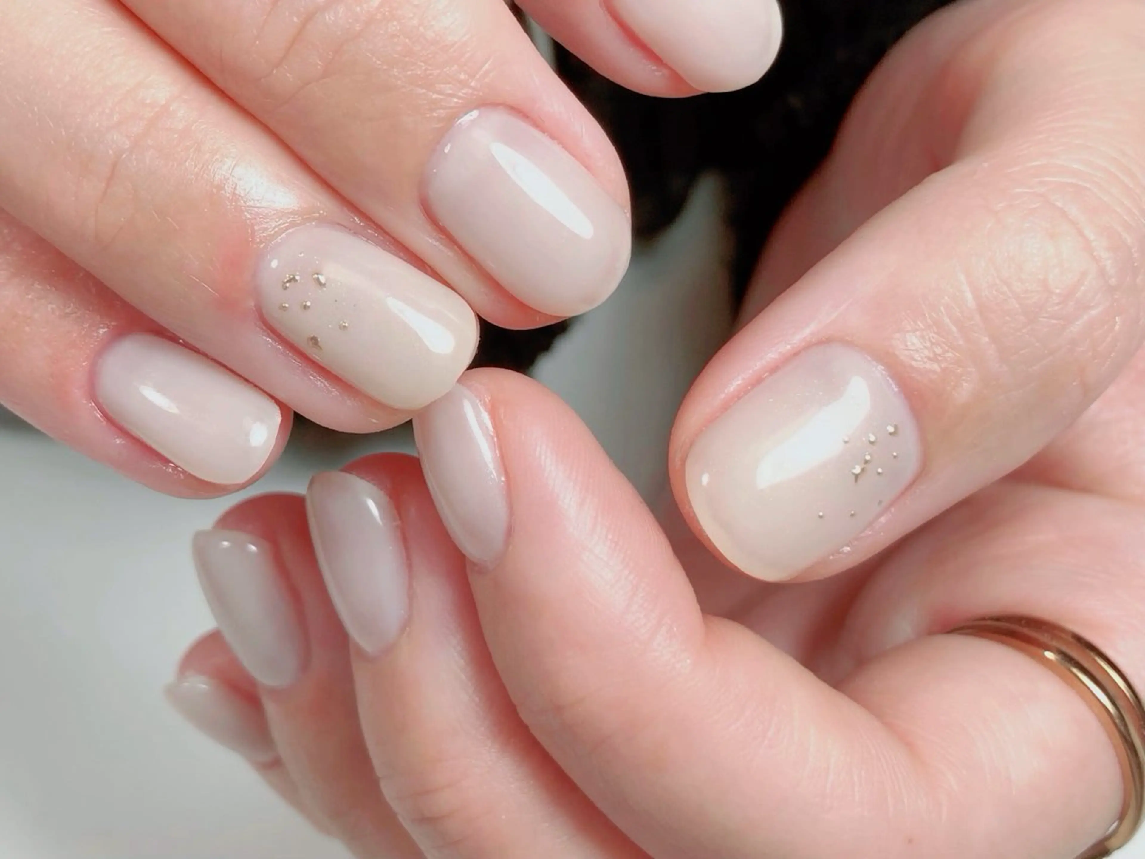 ネイル ラメ(グリッター) ミラーネイル ハンドネイル atelier in bloomのネイルデザイン