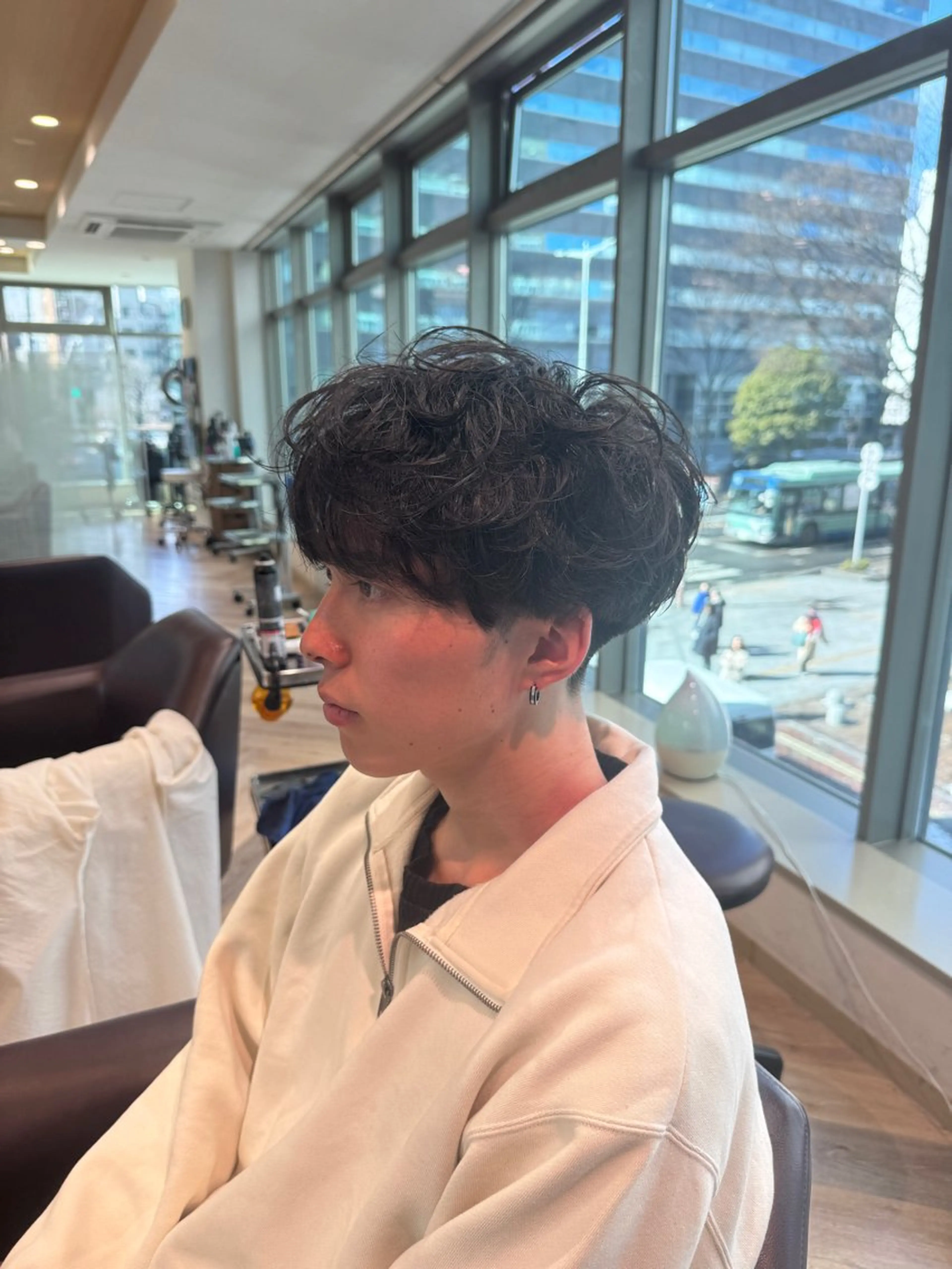 ショート メンズ マッシュ 刈り上げ メンズ特化/ センターパート/八谷のヘアスタイル