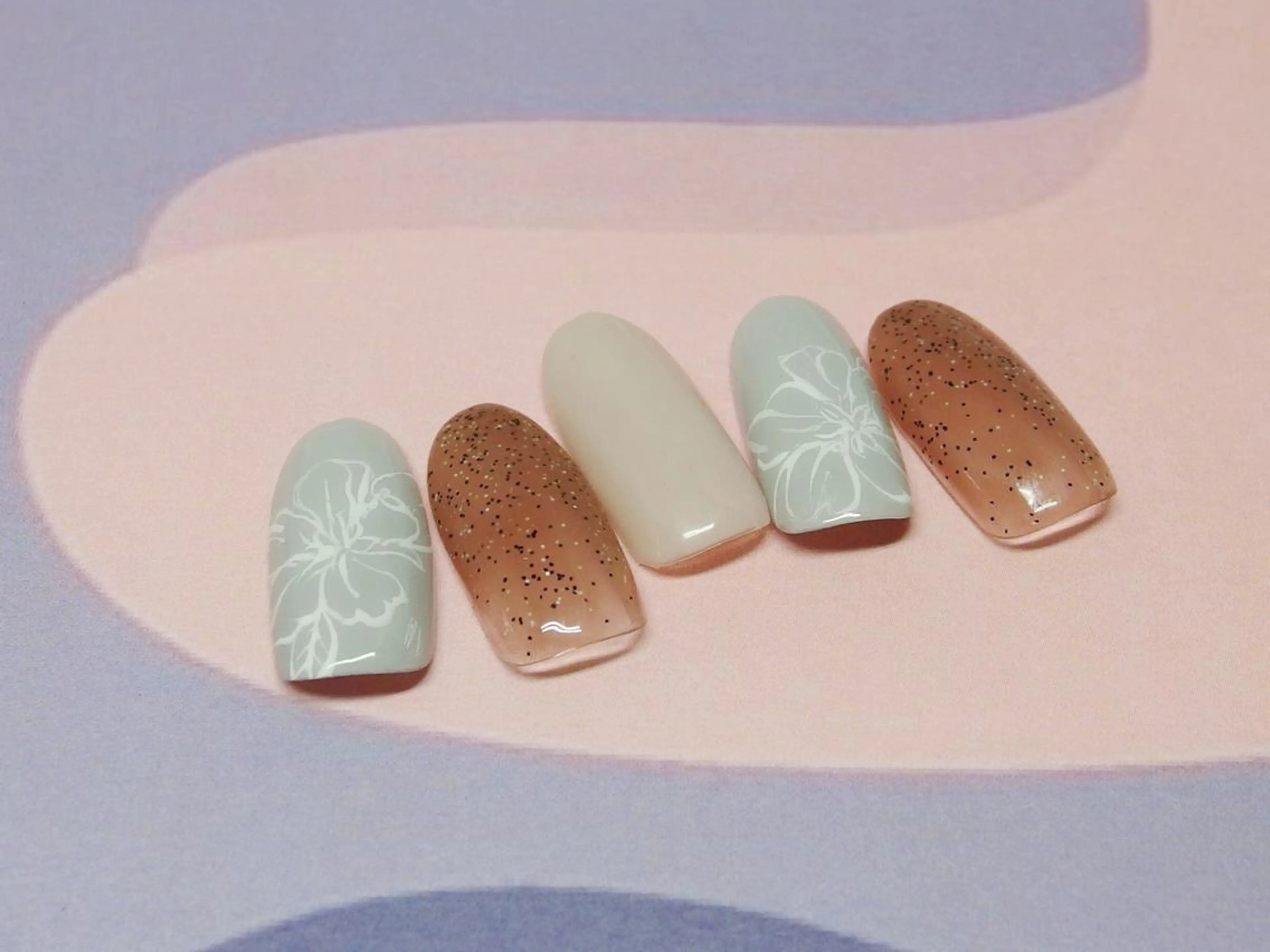 ネイル シンプルネイル ハンドネイル ティーエヌ 金山駅東口店のネイルデザイン