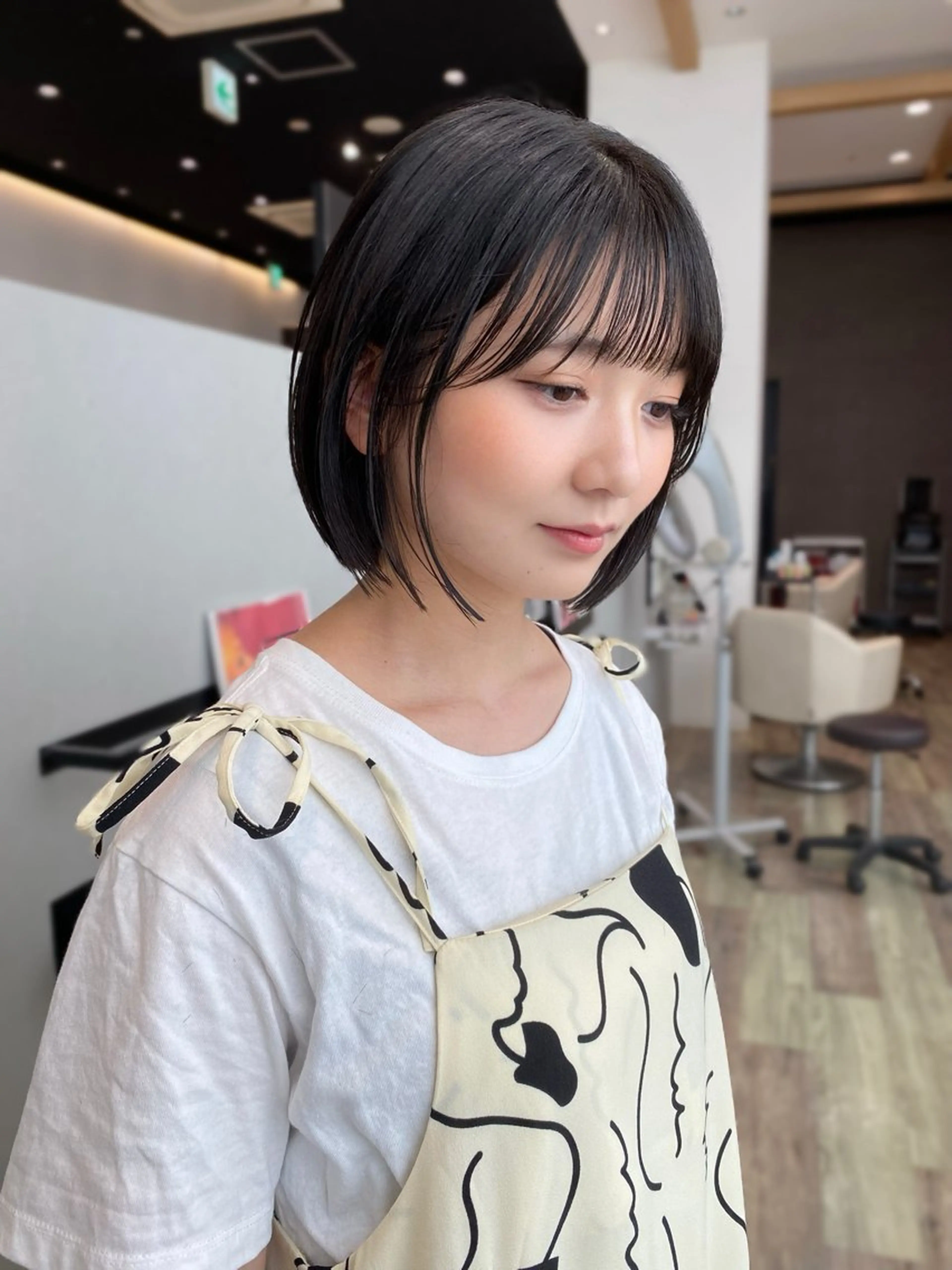 ショート カット 縮毛矯正 【ボブ職人】天王寺 韓国ボブ/顔周りのヘアスタイル