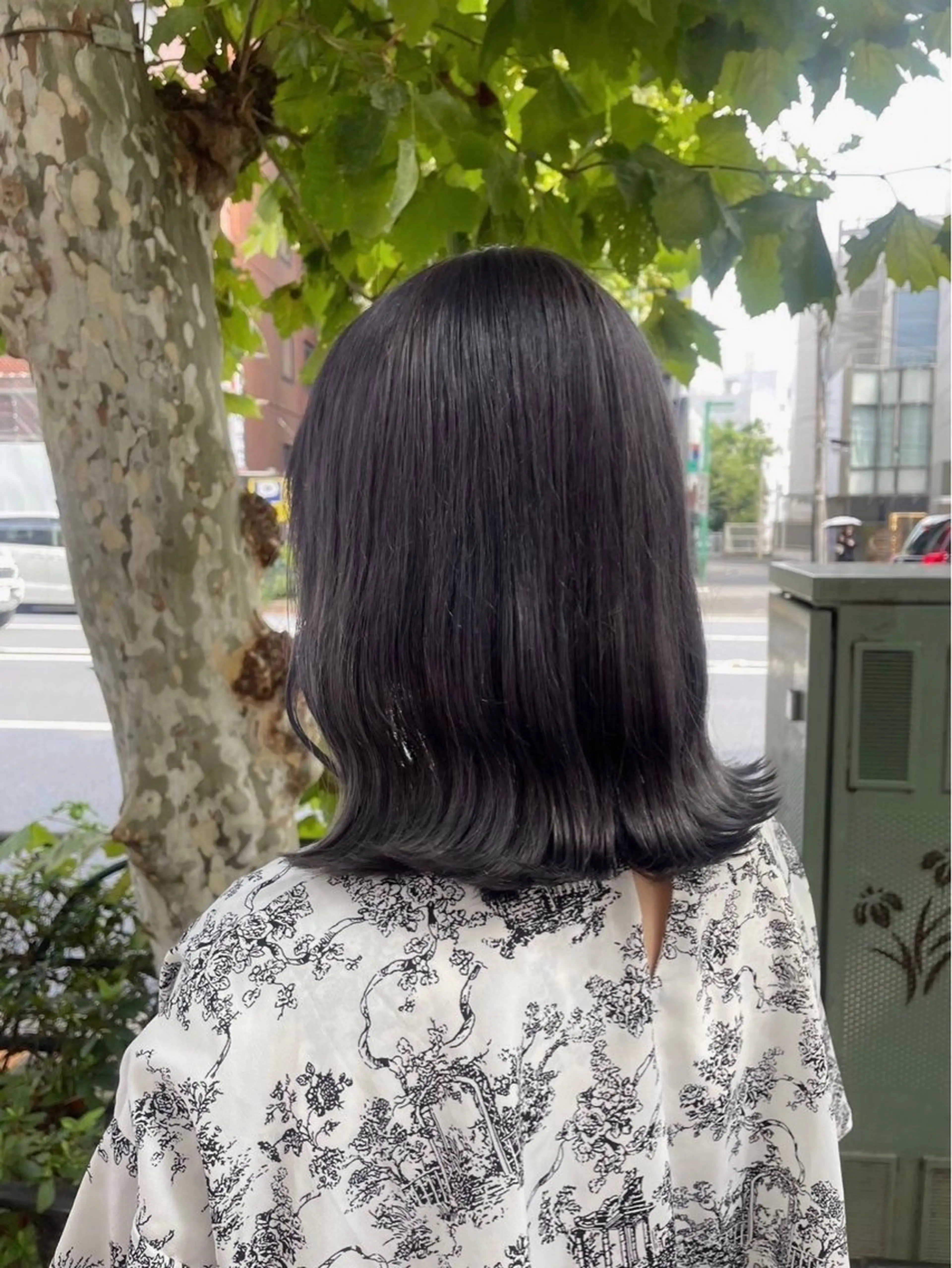 ミディアム カラー 黒髪 ブリーチ ラベンダーカラー ブリーチなしカラー 大人上品ベージュ 🎀HARUNAのヘアスタイル