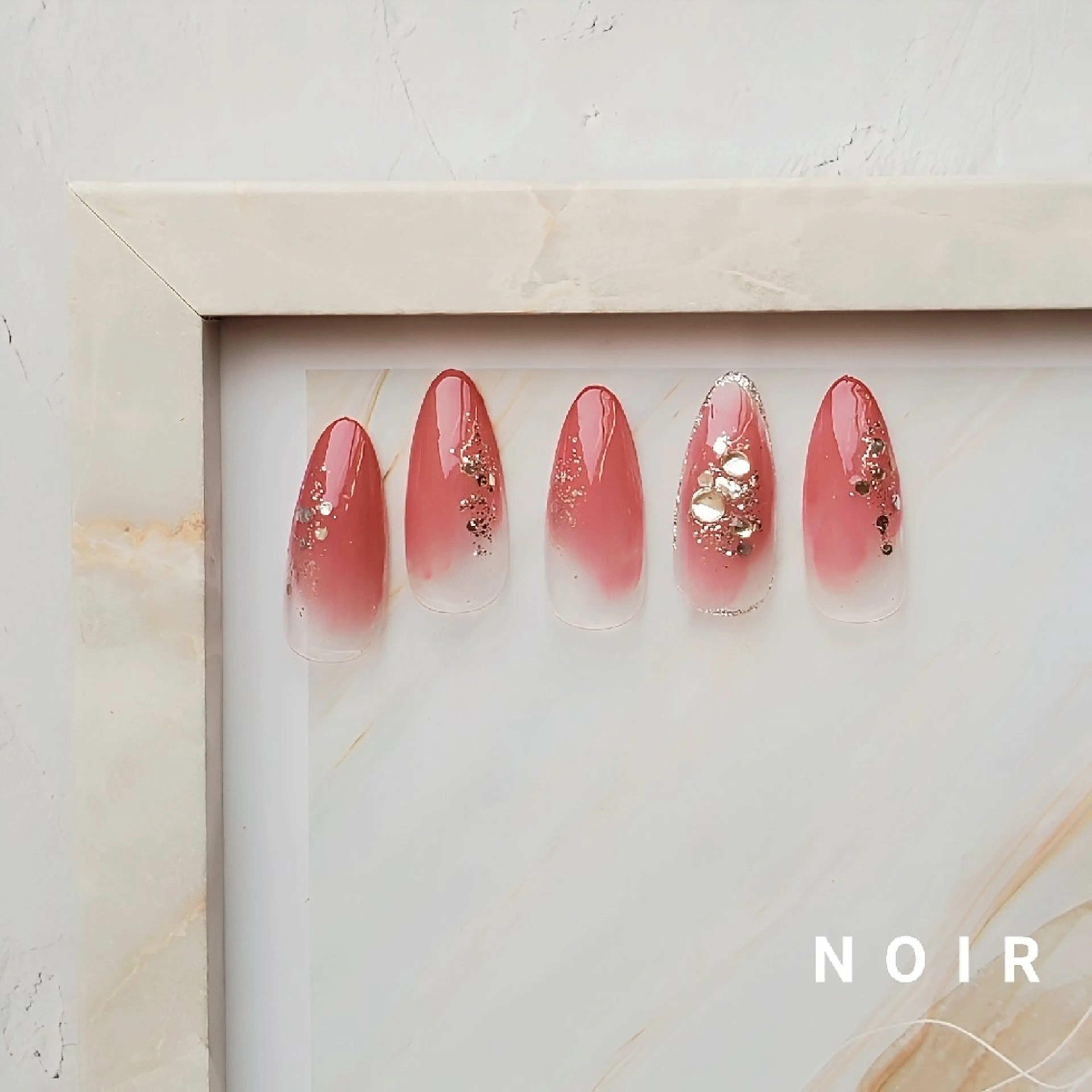 ネイル NOIR所属・NOIR 長谷川のネイルデザイン