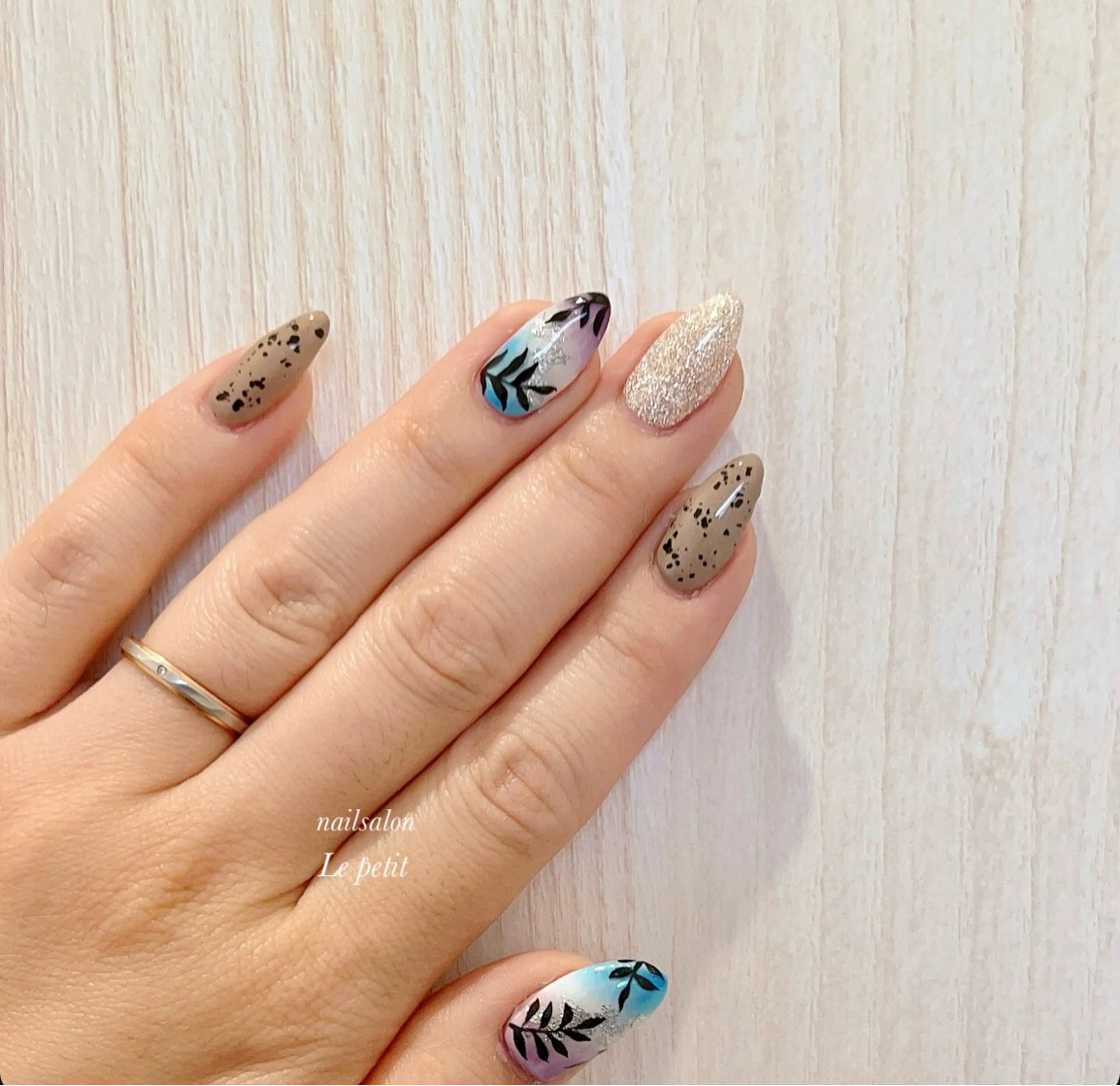 ネイル 石野 広佳のネイルデザイン