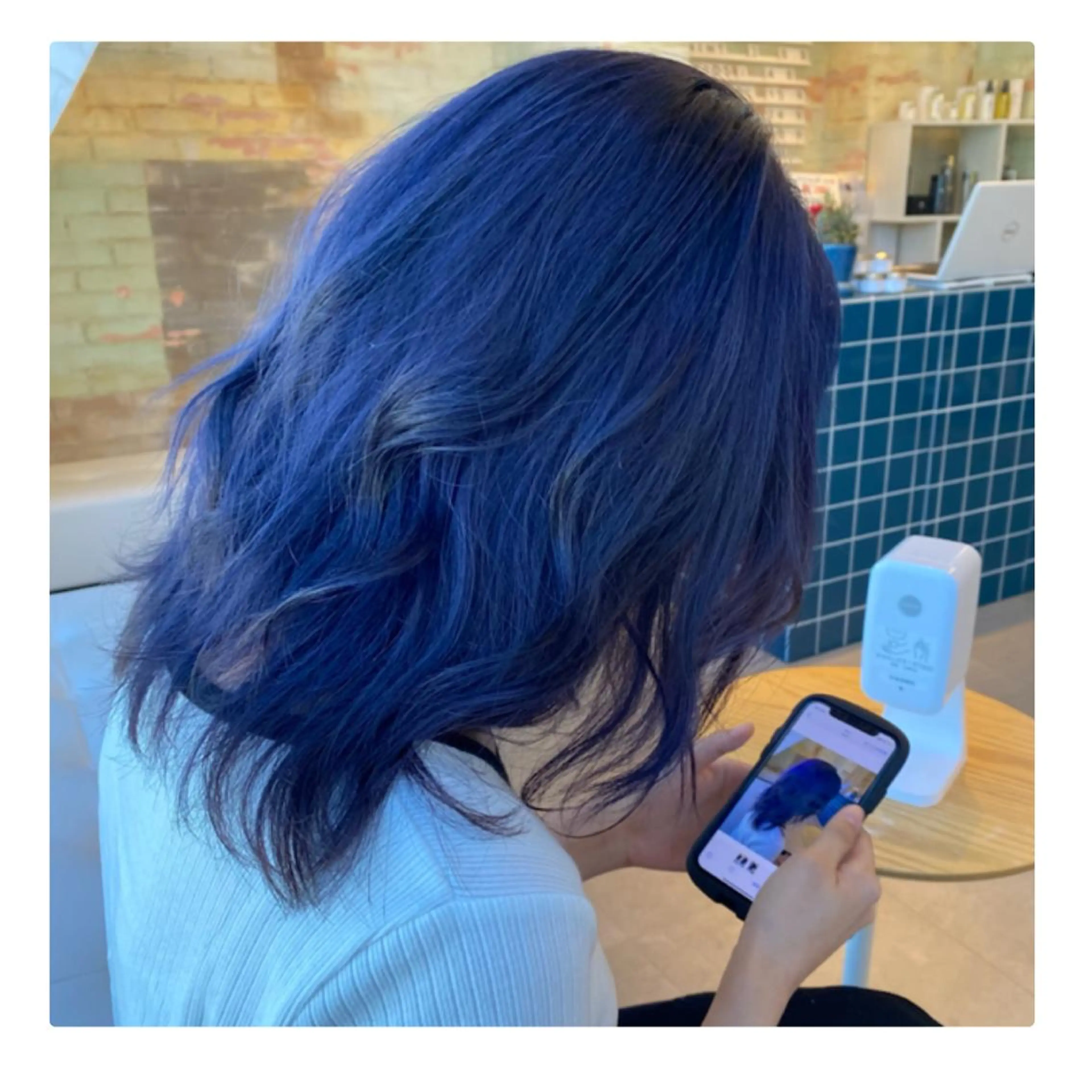 セミロング カラー ブルーカラー ブルーバイオレット シルバー バイオレットカラー カット ヘアカラー トリートメント YUNA ユウナのヘアスタイル