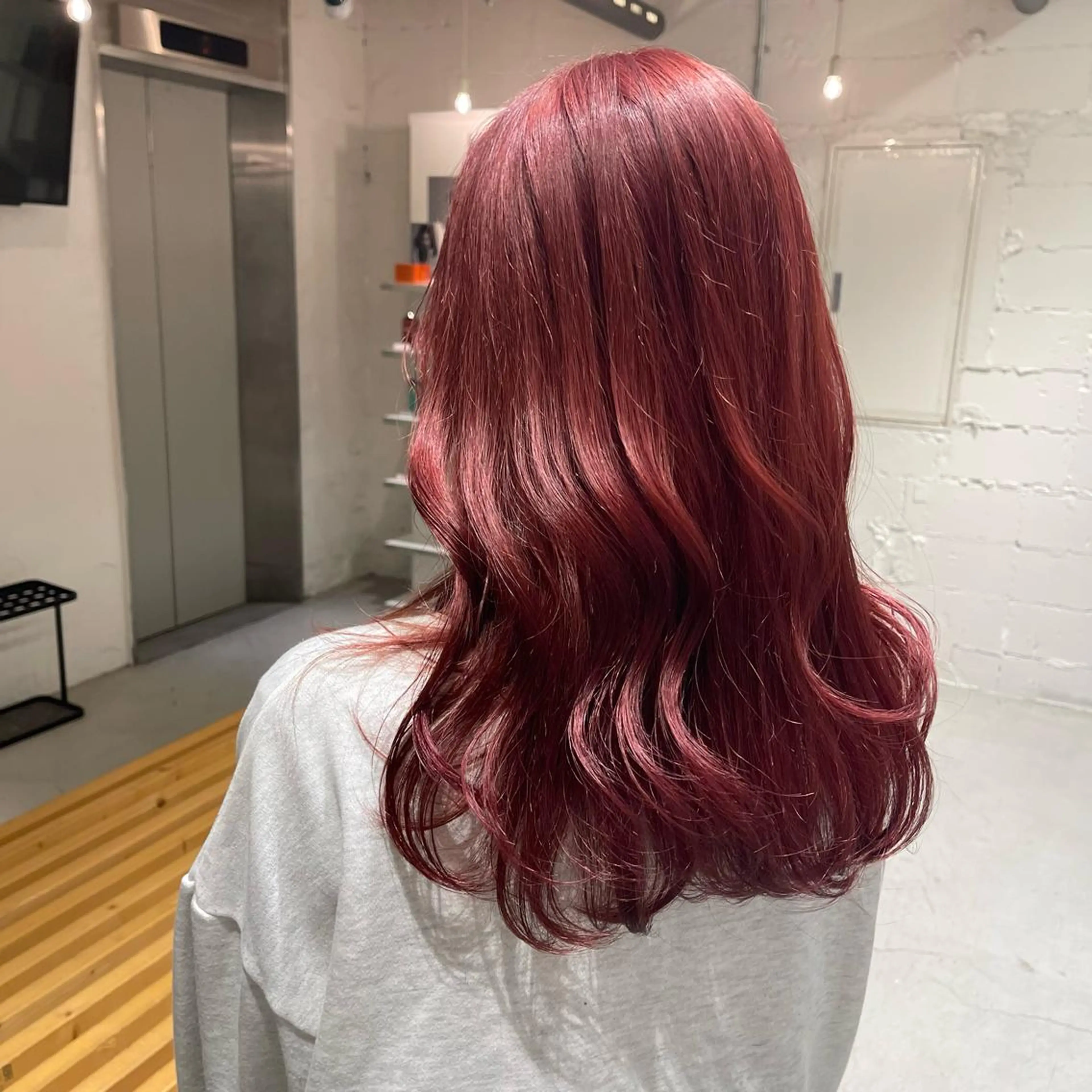セミロング カラー lunty miichiのヘアスタイル