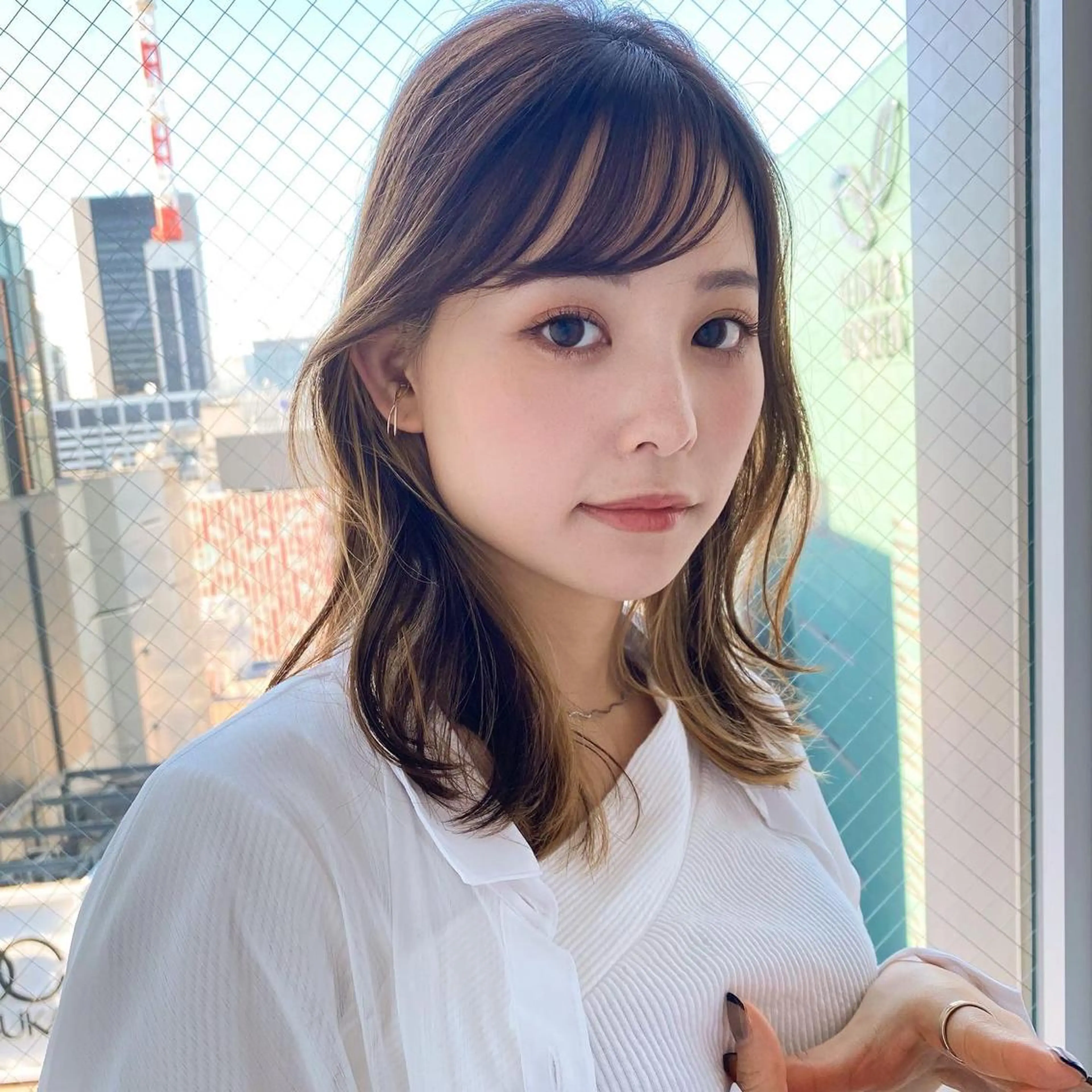 ミディアム カラー インナーカラー 似合わせショート/透 明感カラー/西田祐賀のヘアスタイル