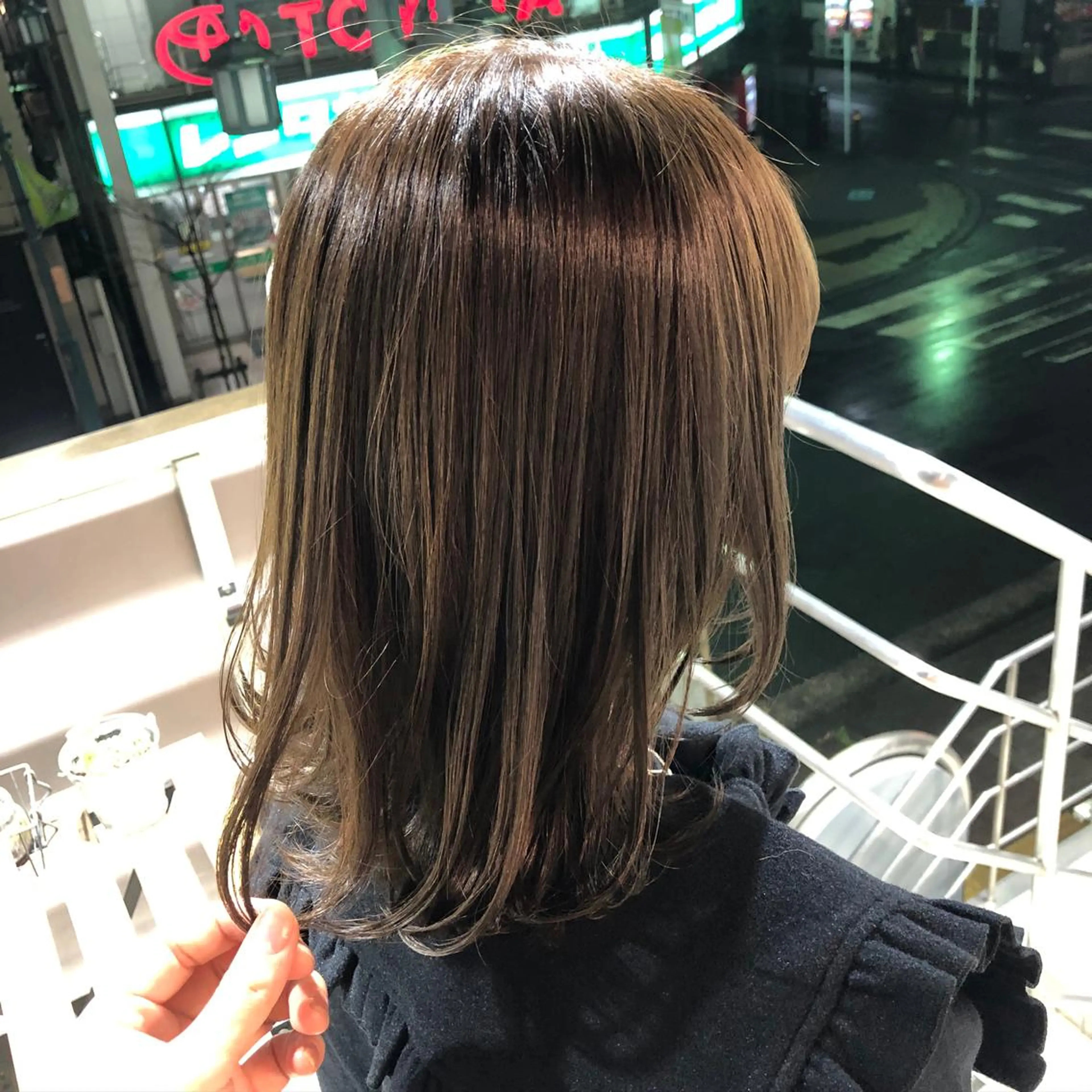 ミディアム カラー newi saLyu 今井海斗のヘアスタイル