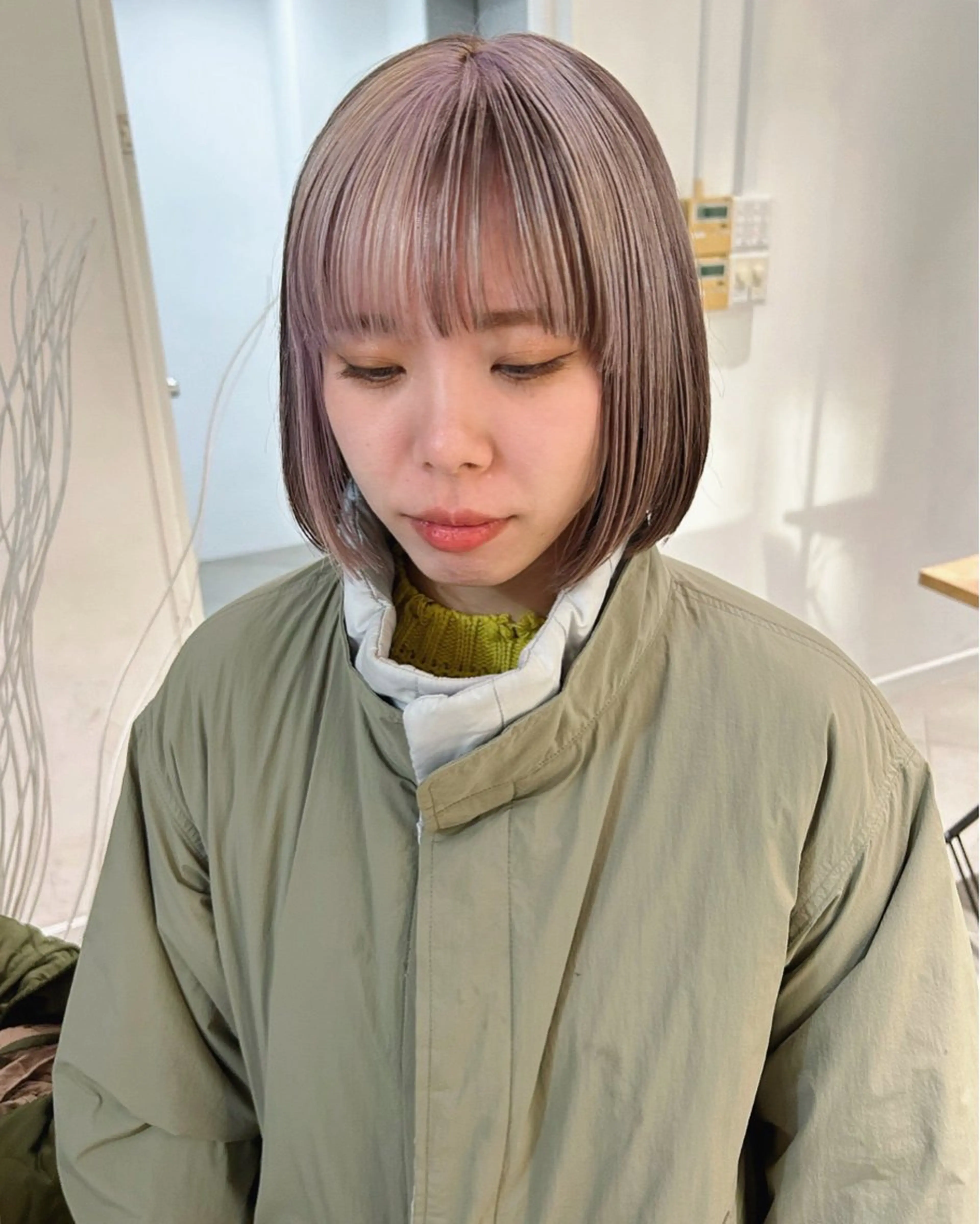 ショート カラー ブリーチ ケアブリーチ デザインカラー カット ヘアカラー トリートメント Loom.所属・村上雅人 ナチュラルモードのヘアスタイル