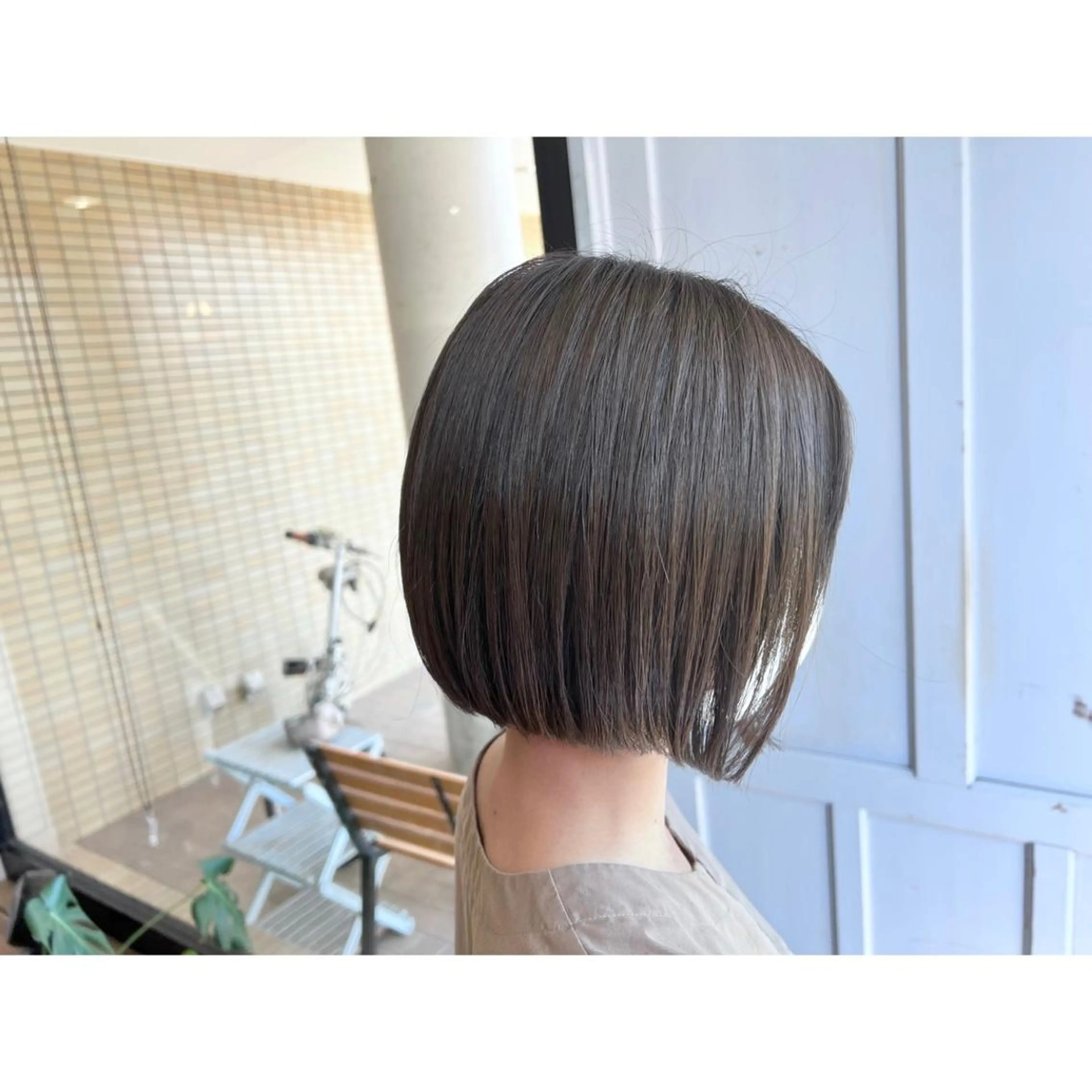 ミディアム カラー グレージュ オリーブグレージュ オリーブグレー ヘアカラー トリートメント ツキダテ ユイのヘアスタイル
