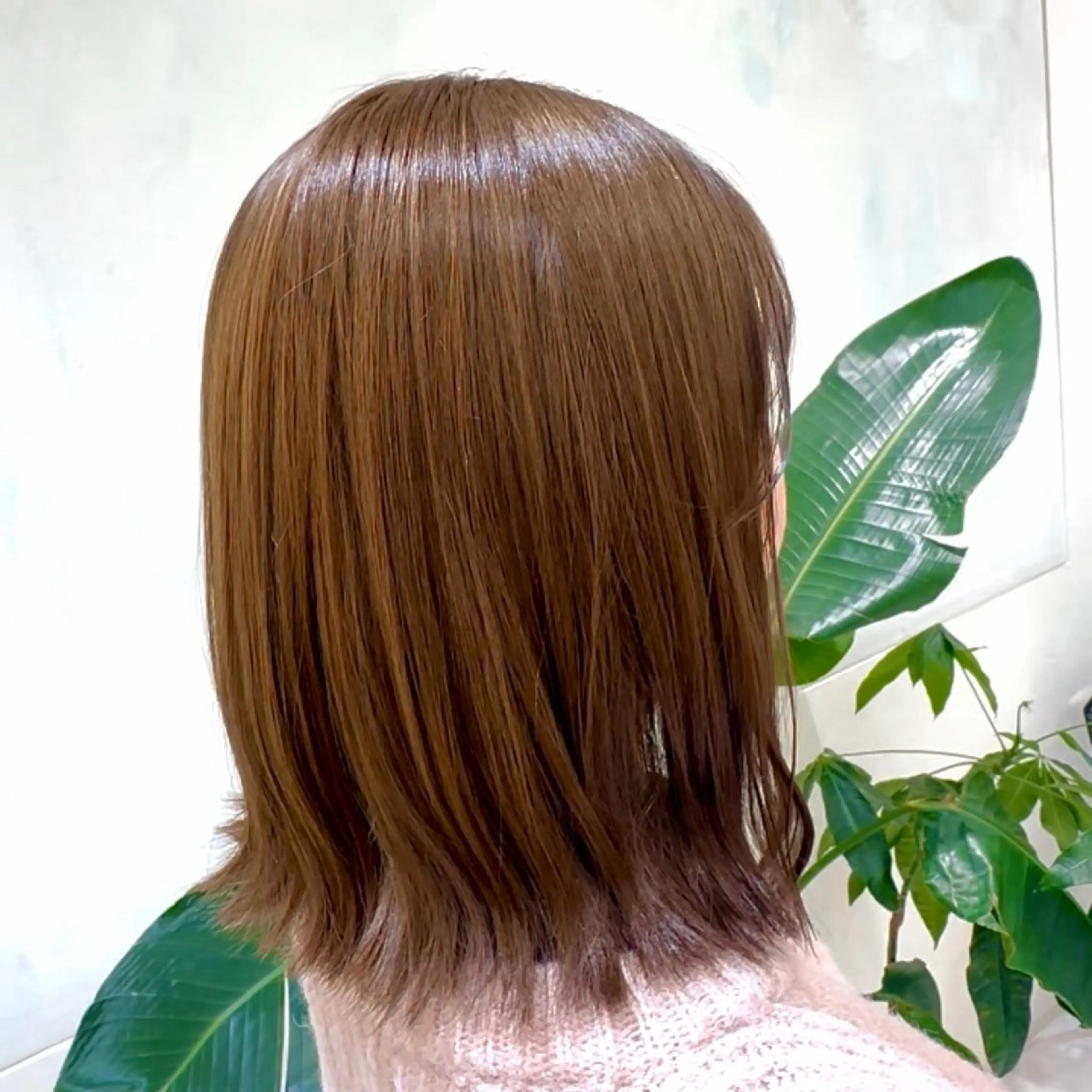 ミディアム カラー 透明感カラー 似合わせカット 小顔カット 倉地 芹奈のヘアスタイル