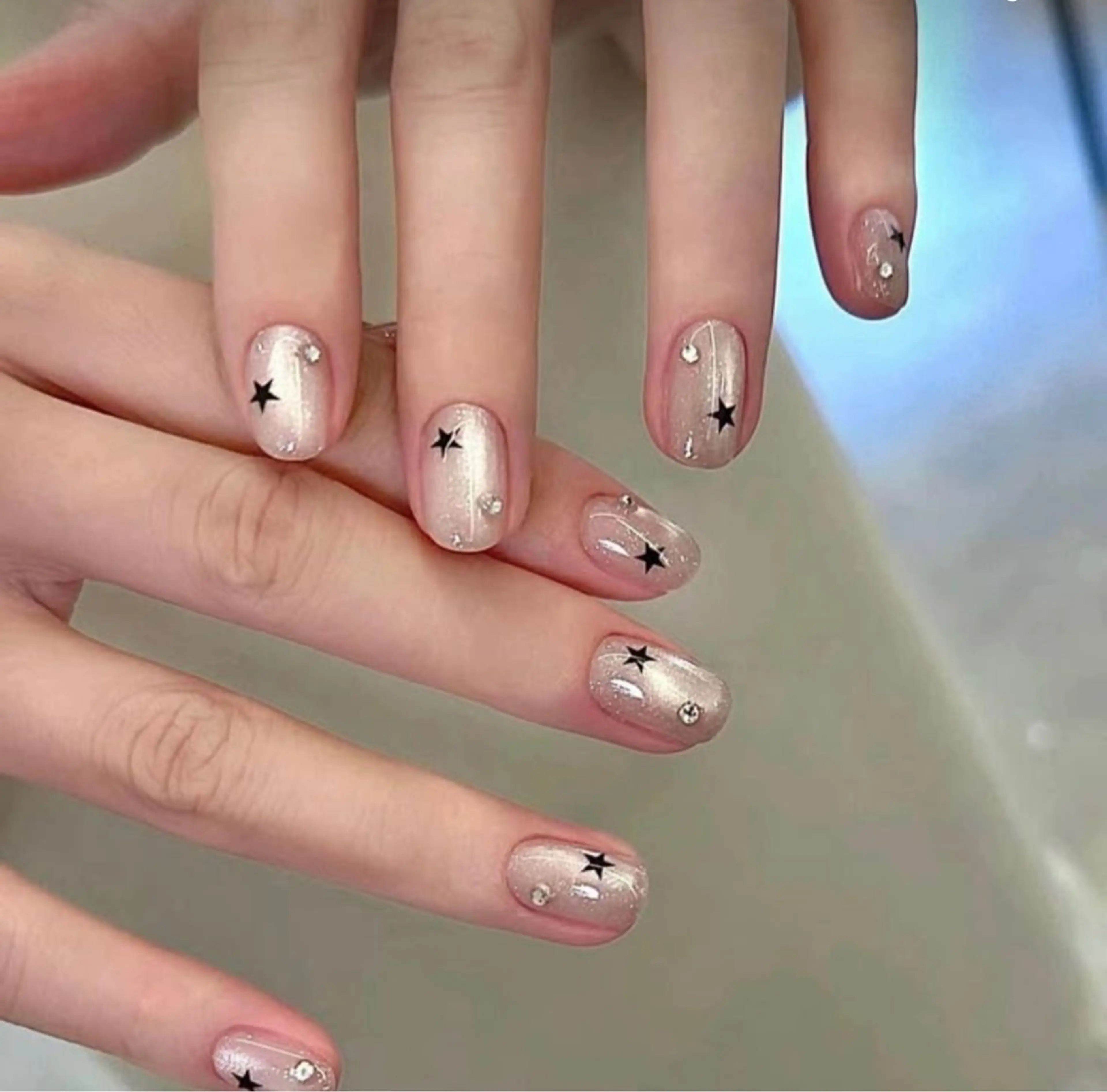 ネイル アートネイル チークネイル フレンチネイル ジェルネイル キラキラネイル Lily nails studio所属・ネイルサロン Lilyのネイルデザイン