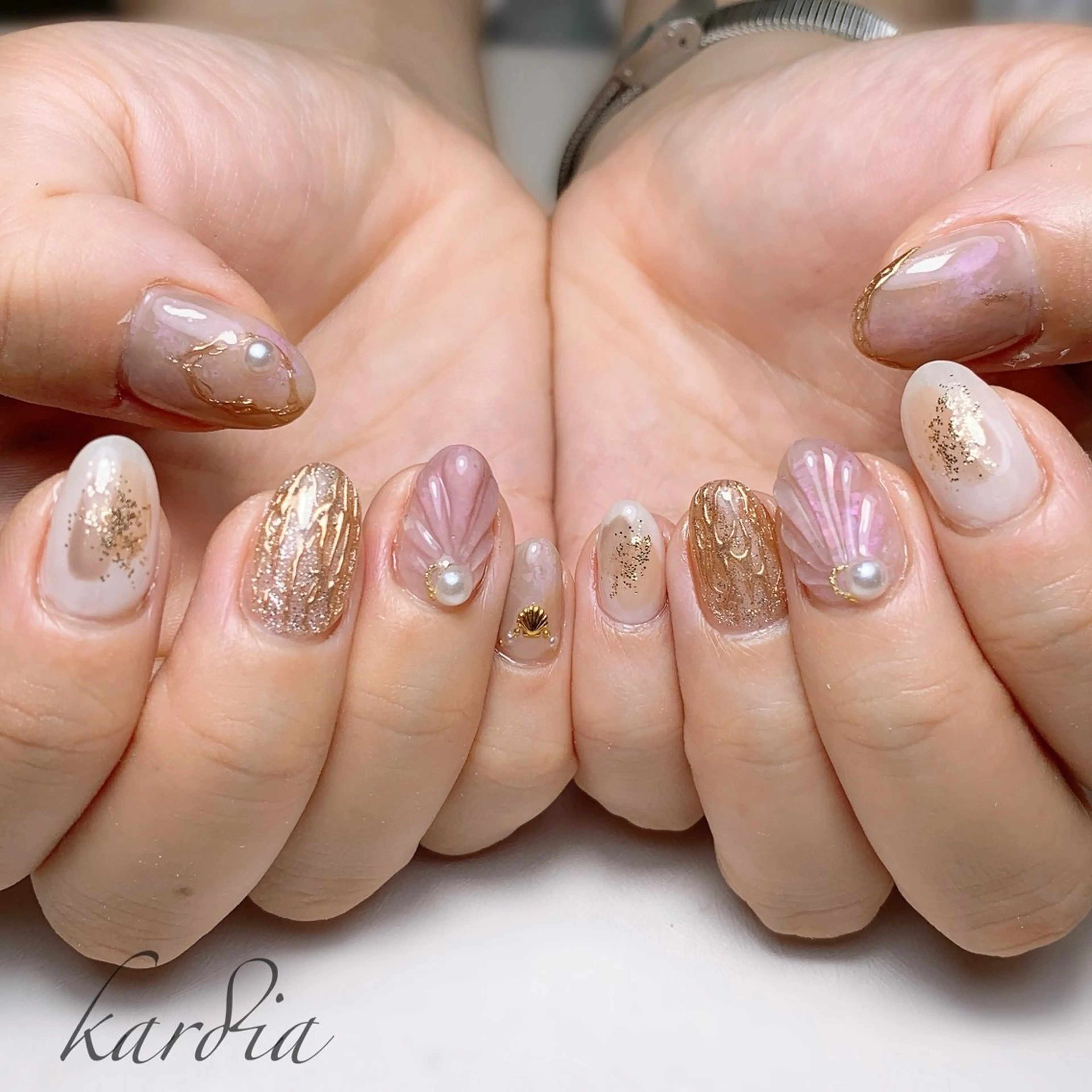 ネイル ハンドネイル καρδιά -ｶﾙﾃﾞｨｱ-のネイルデザイン