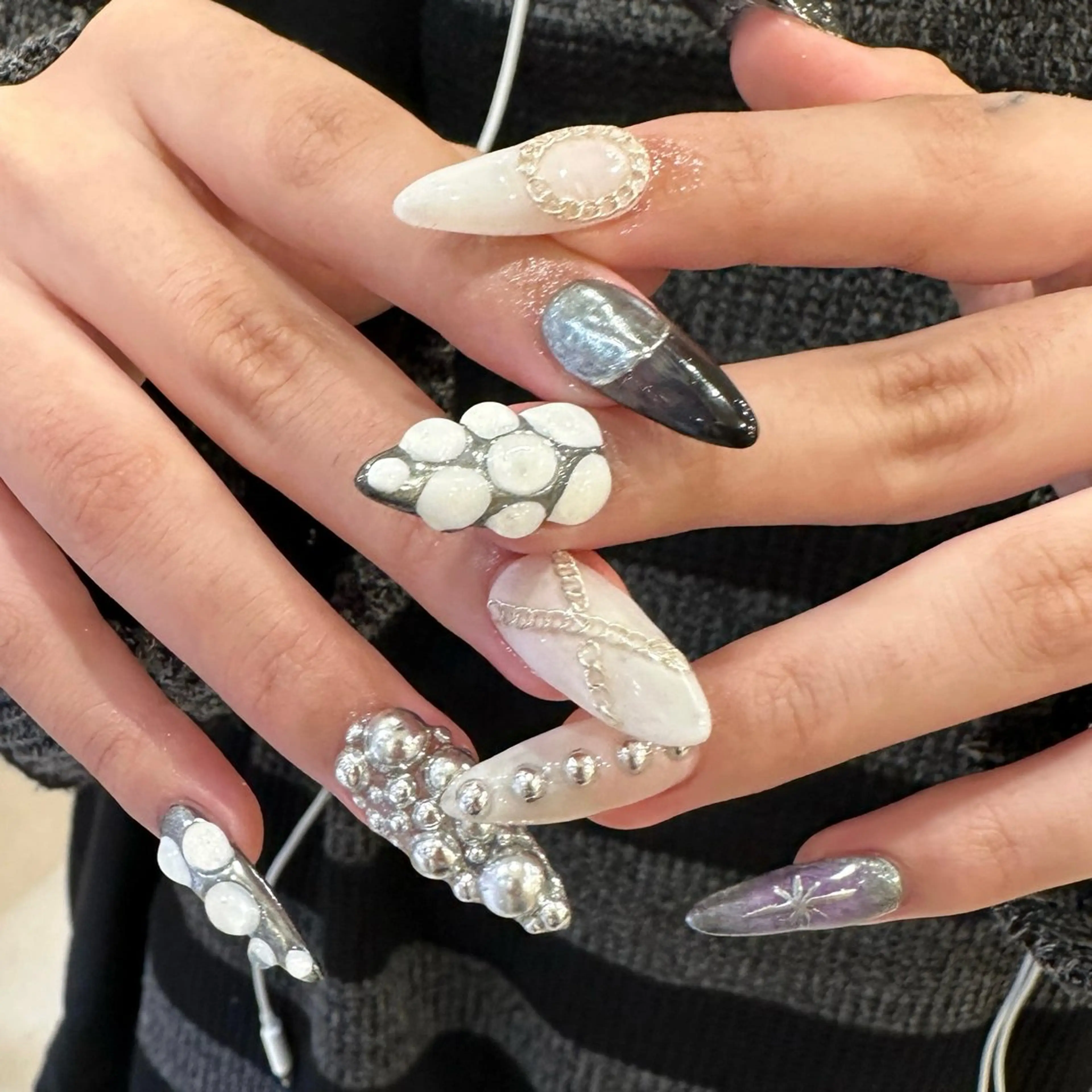 ネイル ハンドネイル 👽個性派ネイル🎀 komachiのネイルデザイン