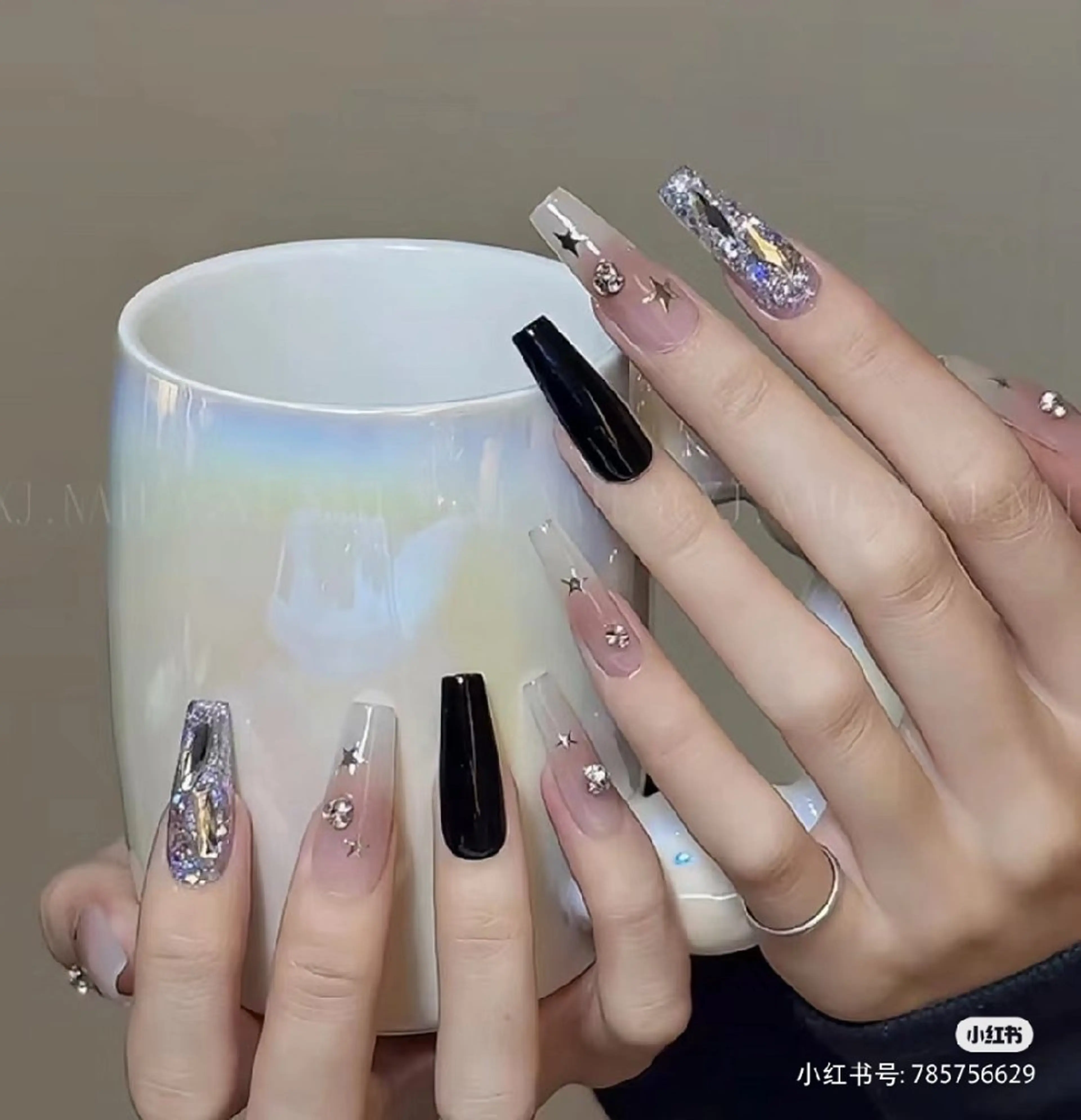 ネイル ハンドネイル Theone栄店 伊藤のネイルデザイン