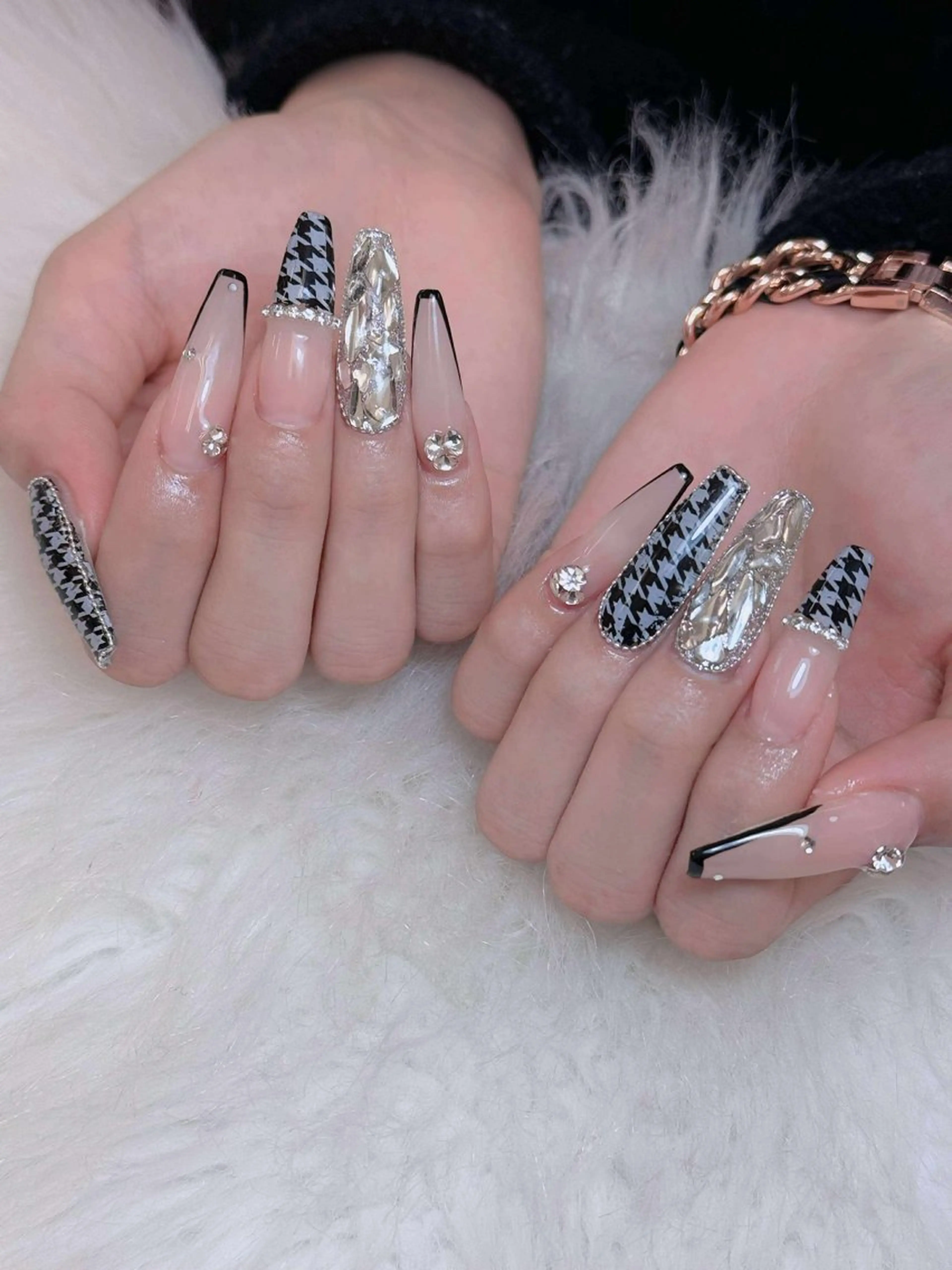 ネイル オーロラネイル チークネイル フットネイル フレンチネイル 韓国ネイル ハンドネイル Lumi Nail 新大久保3‘のネイルデザイン