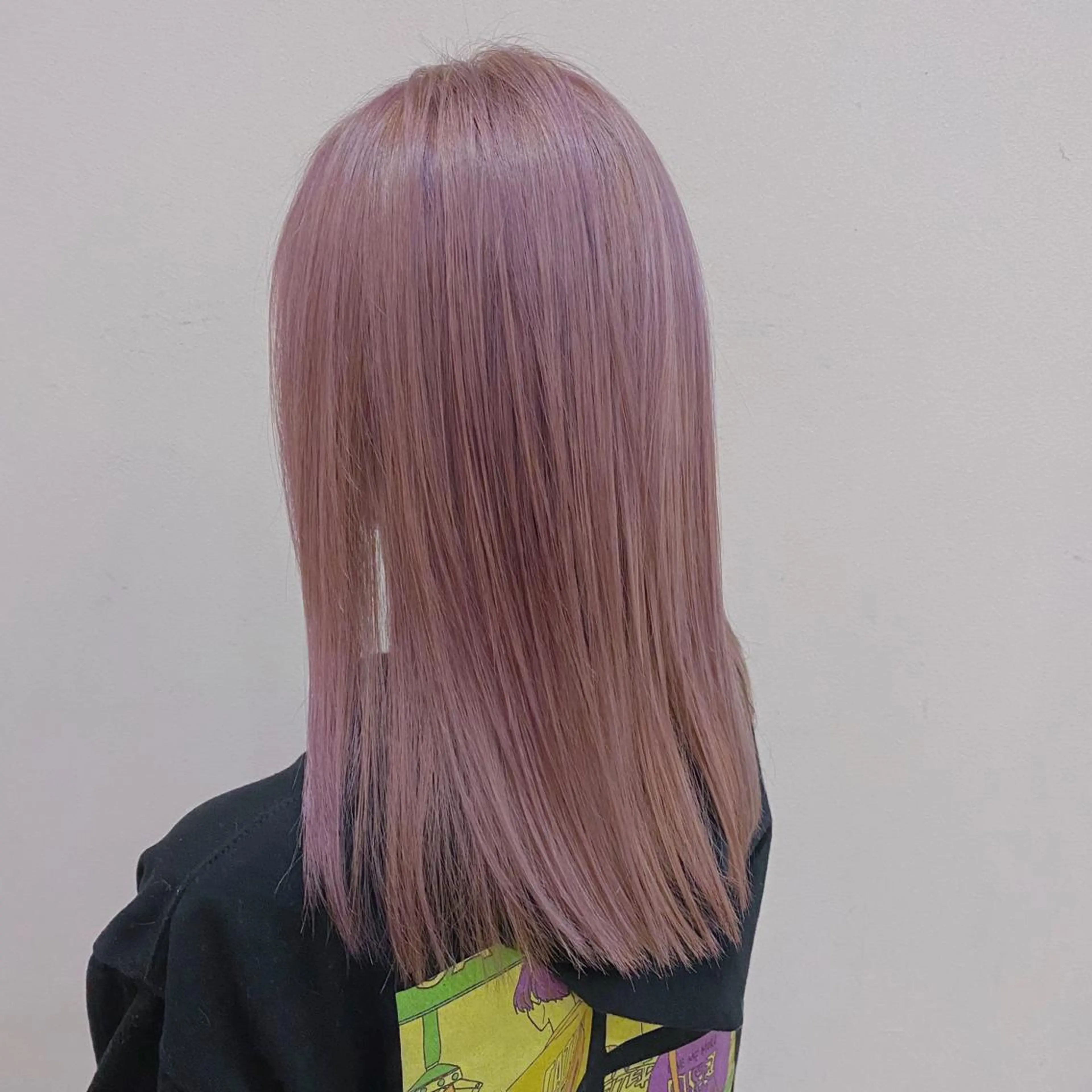 セミロング 🥀デザインカラー 難波　秀喜🥀のヘアスタイル