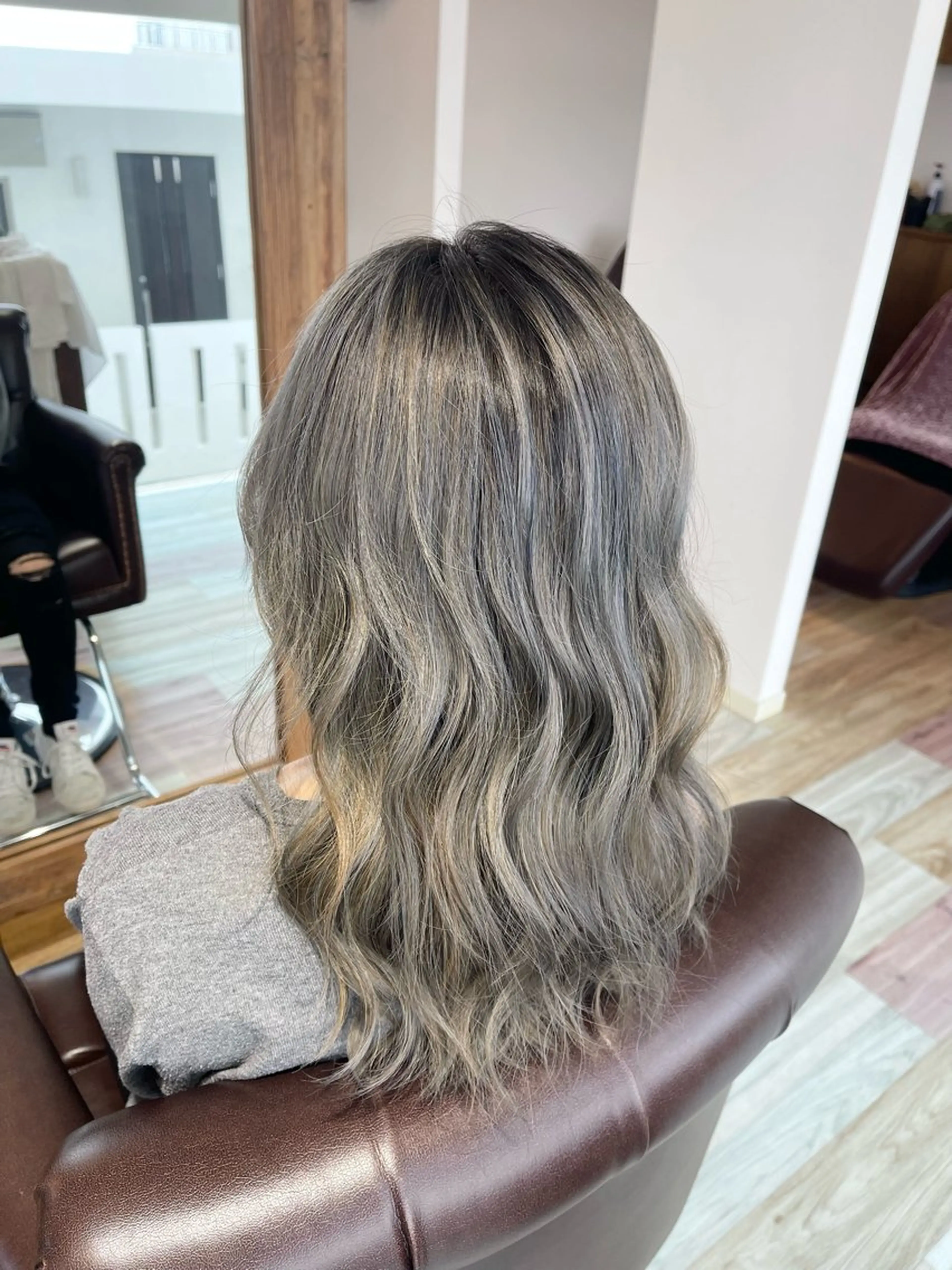 カラー LA BELLA所属・LA BELLA マリナのヘアスタイル