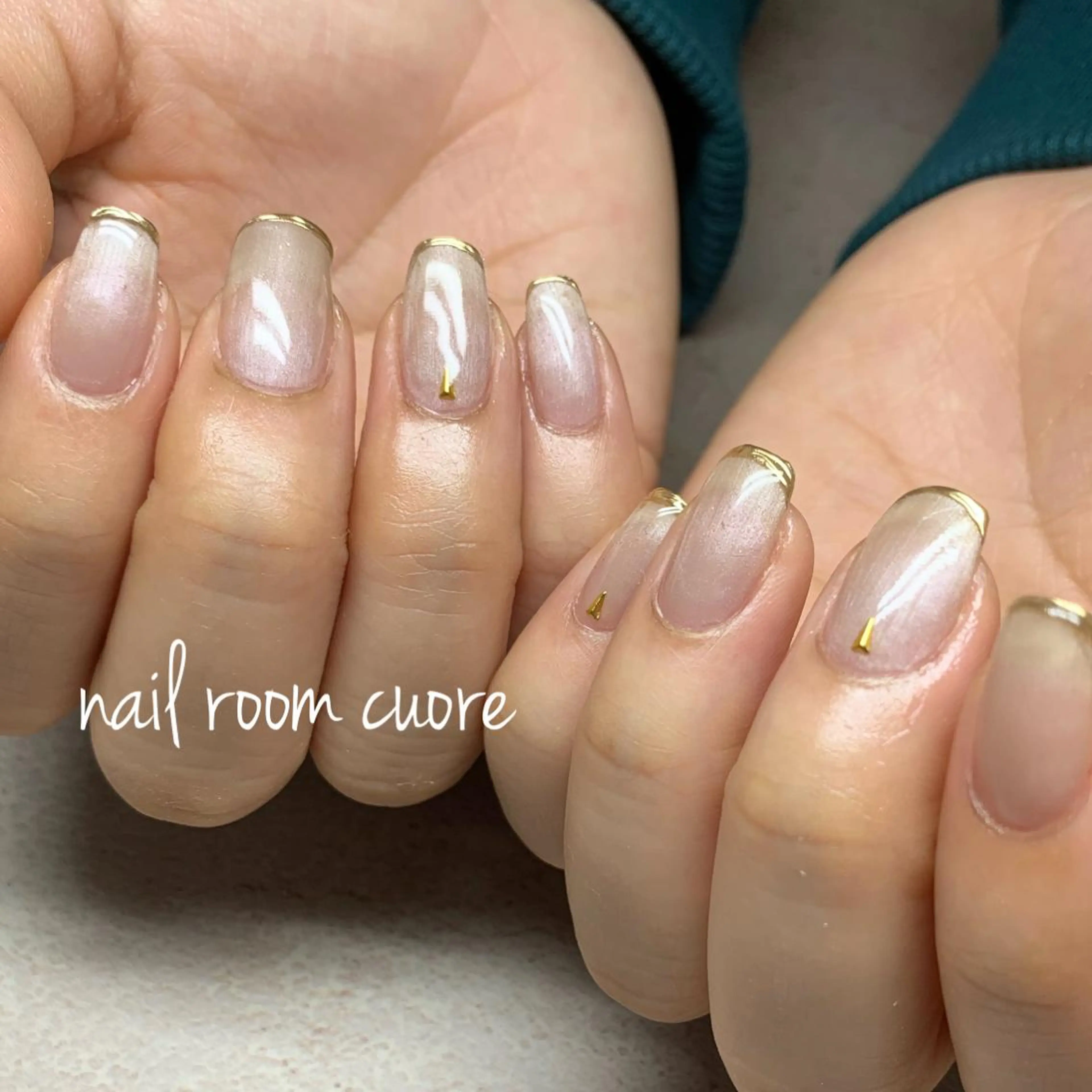 ネイル フレンチネイル ミラーネイル ハンドネイル nail room  cuore所属・松尾 典子のネイルデザイン